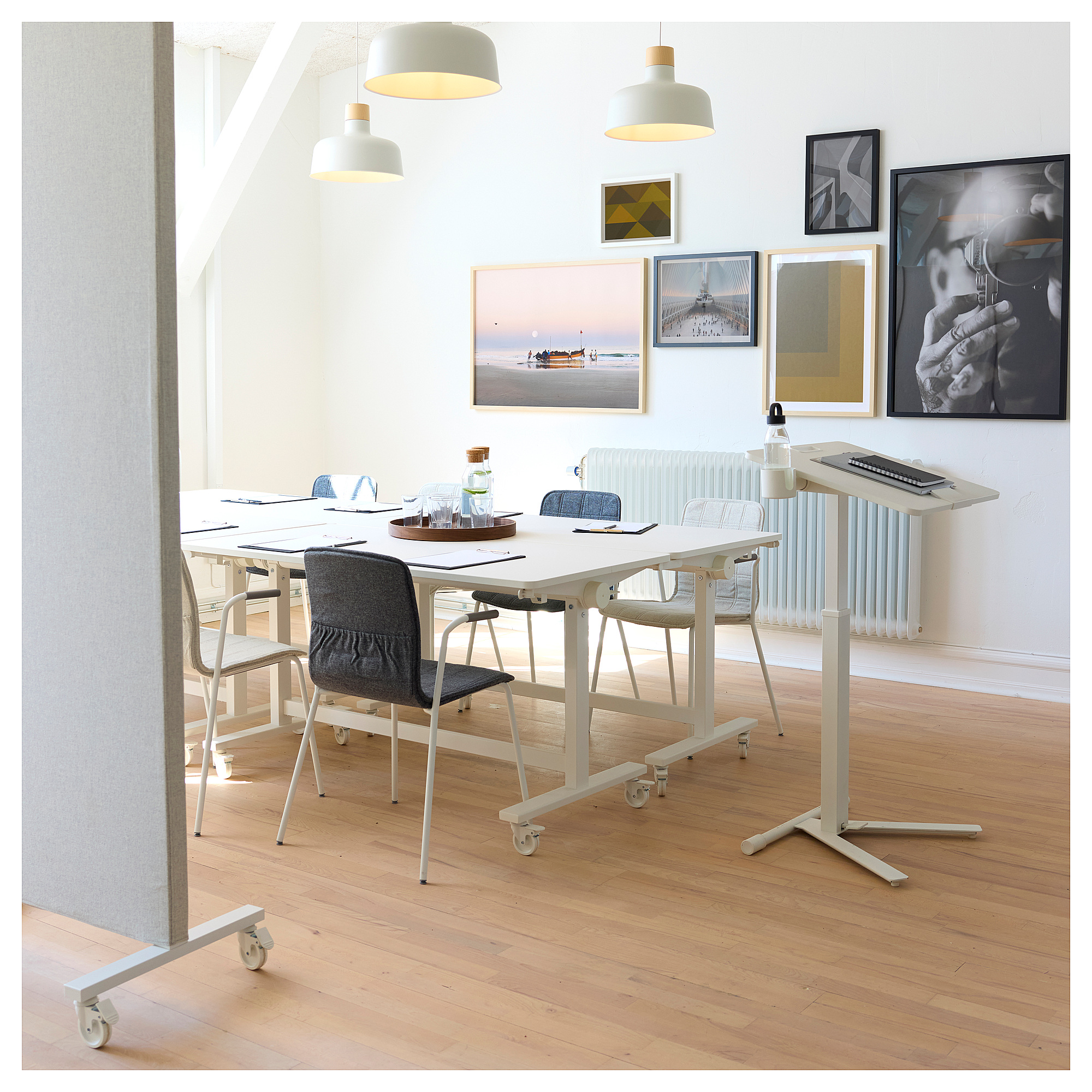 MITTZON foldable table with castors