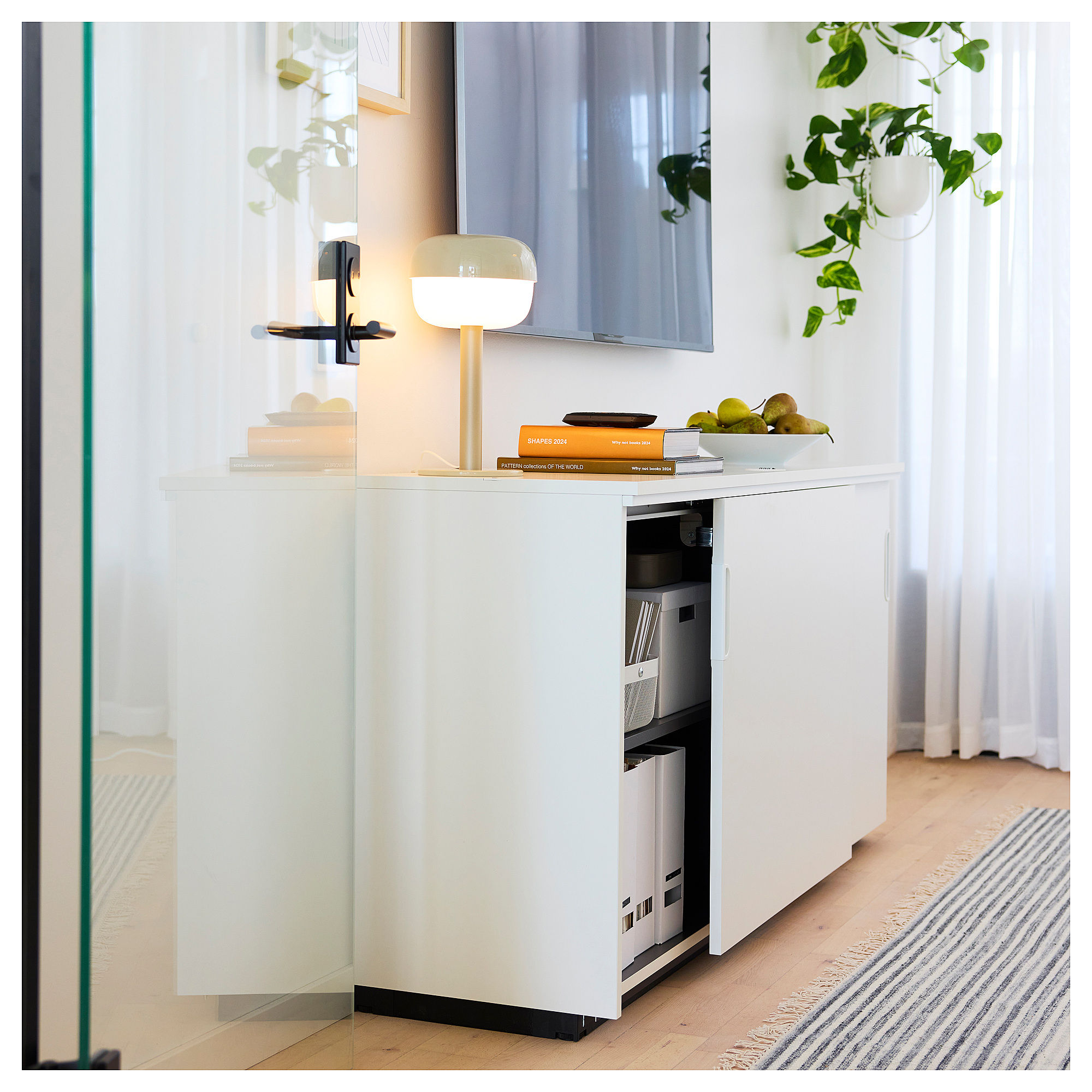 GALANT cabinet with sliding doors