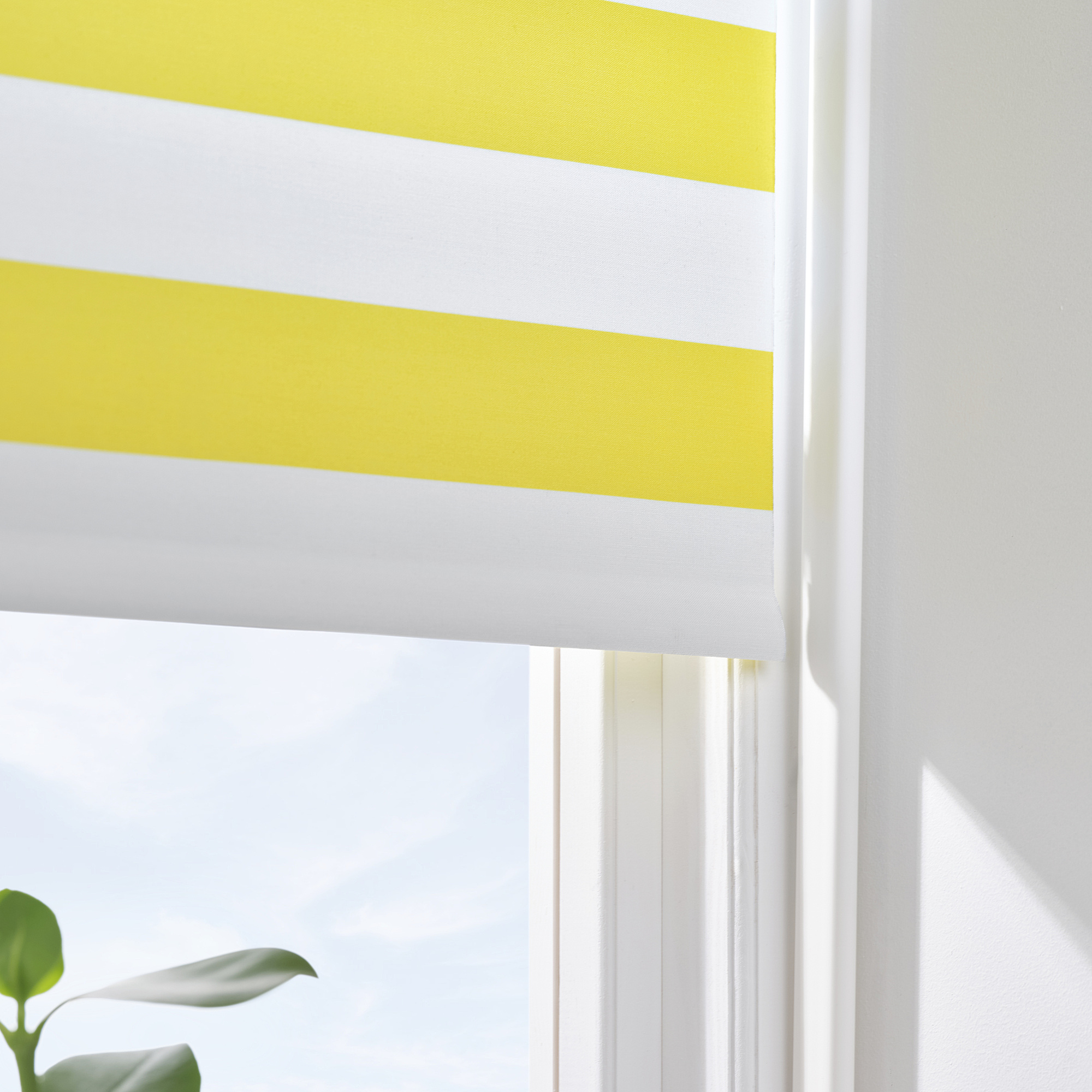 FRIDANS block-out roller blind