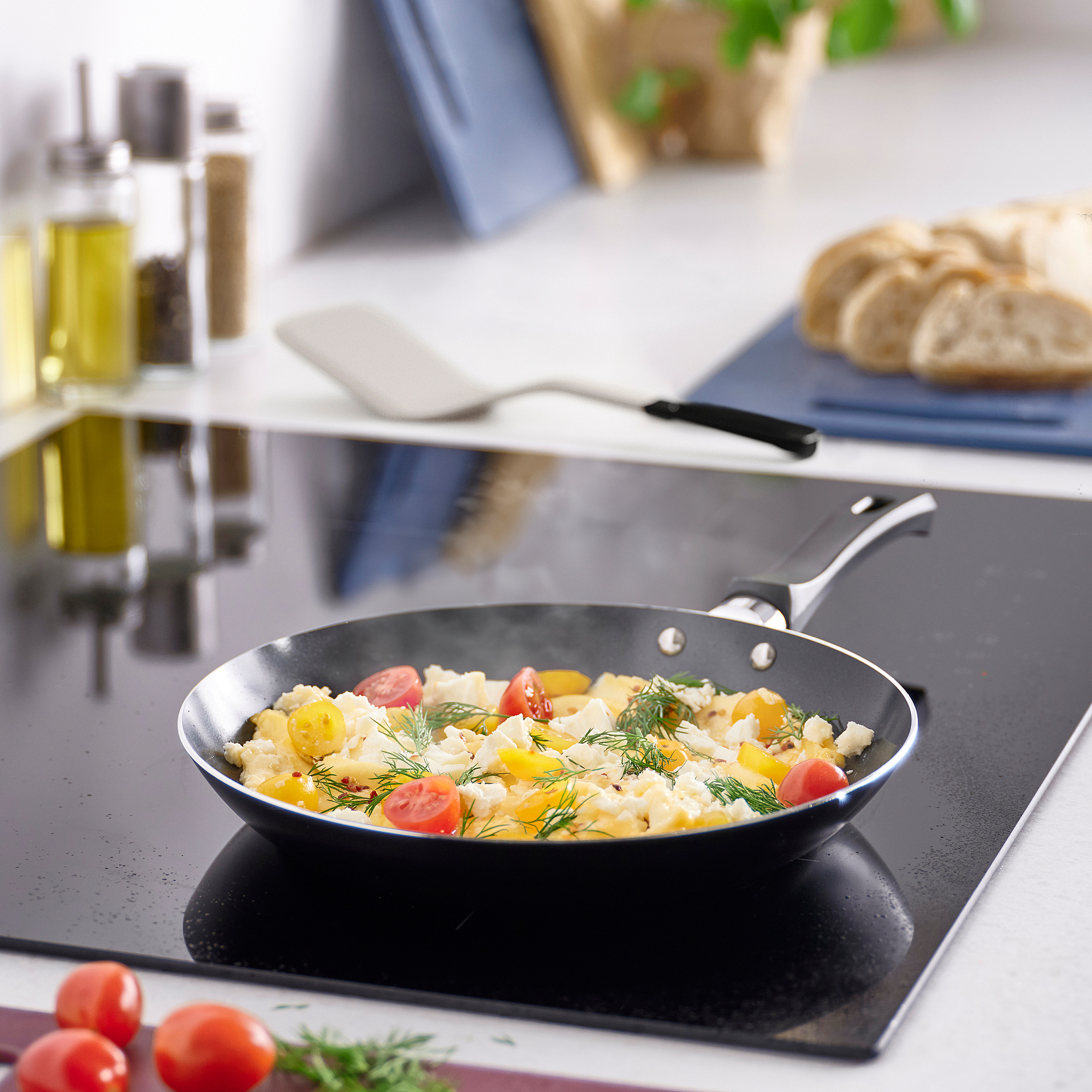 TAGGHAJ frying pan
