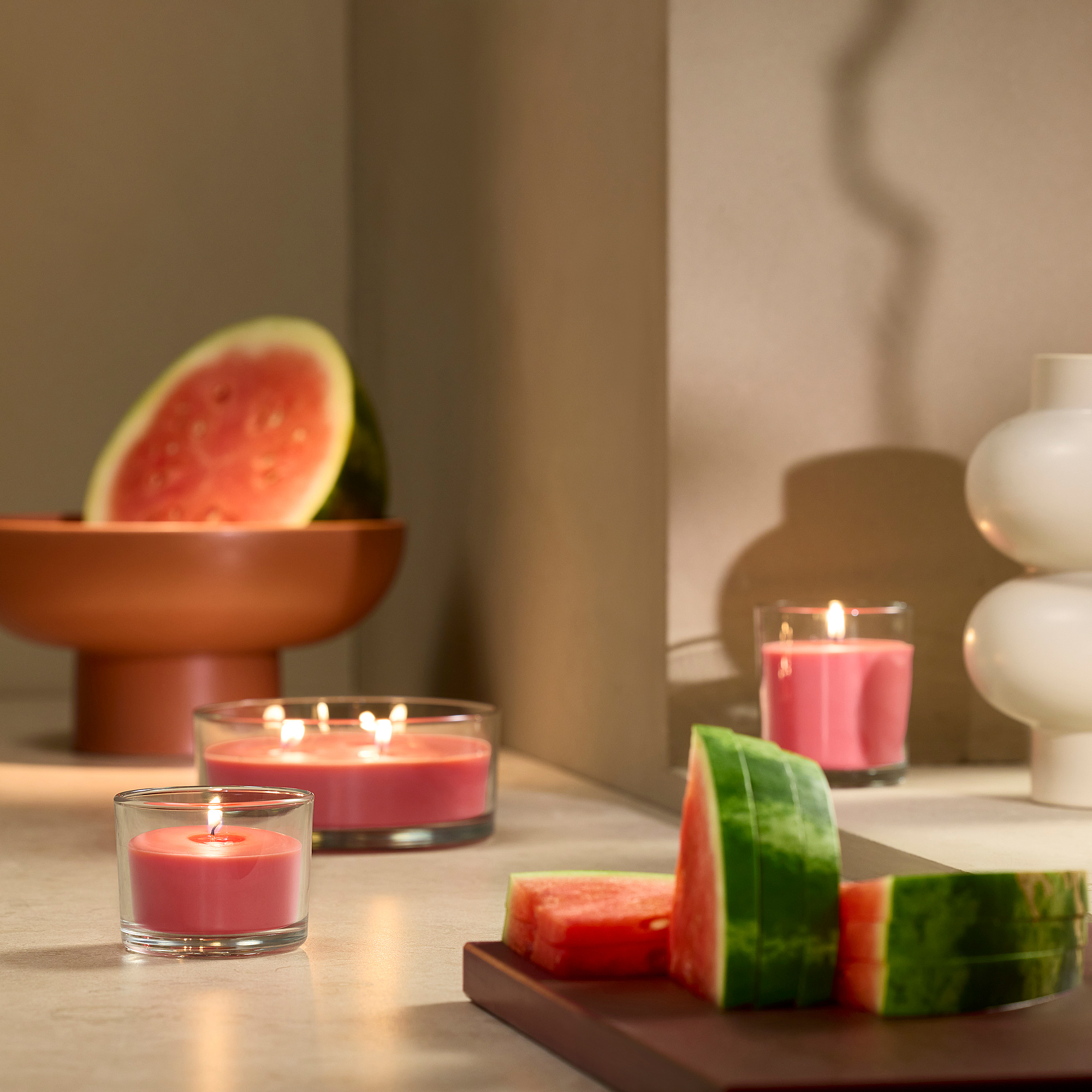 LOTSFÅGEL scented candle in glass