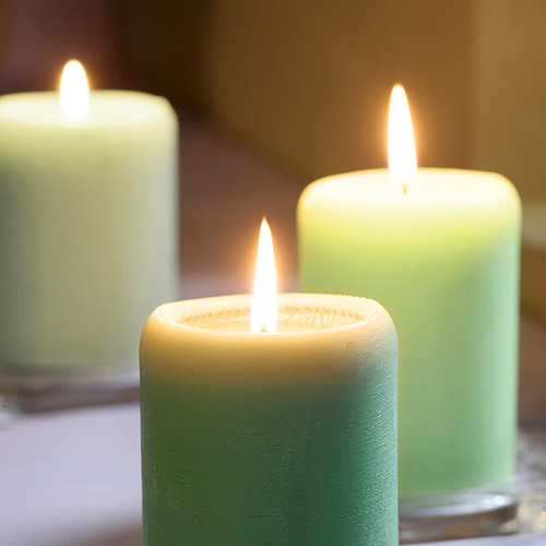 LOTSFÅGEL scented pillar candle