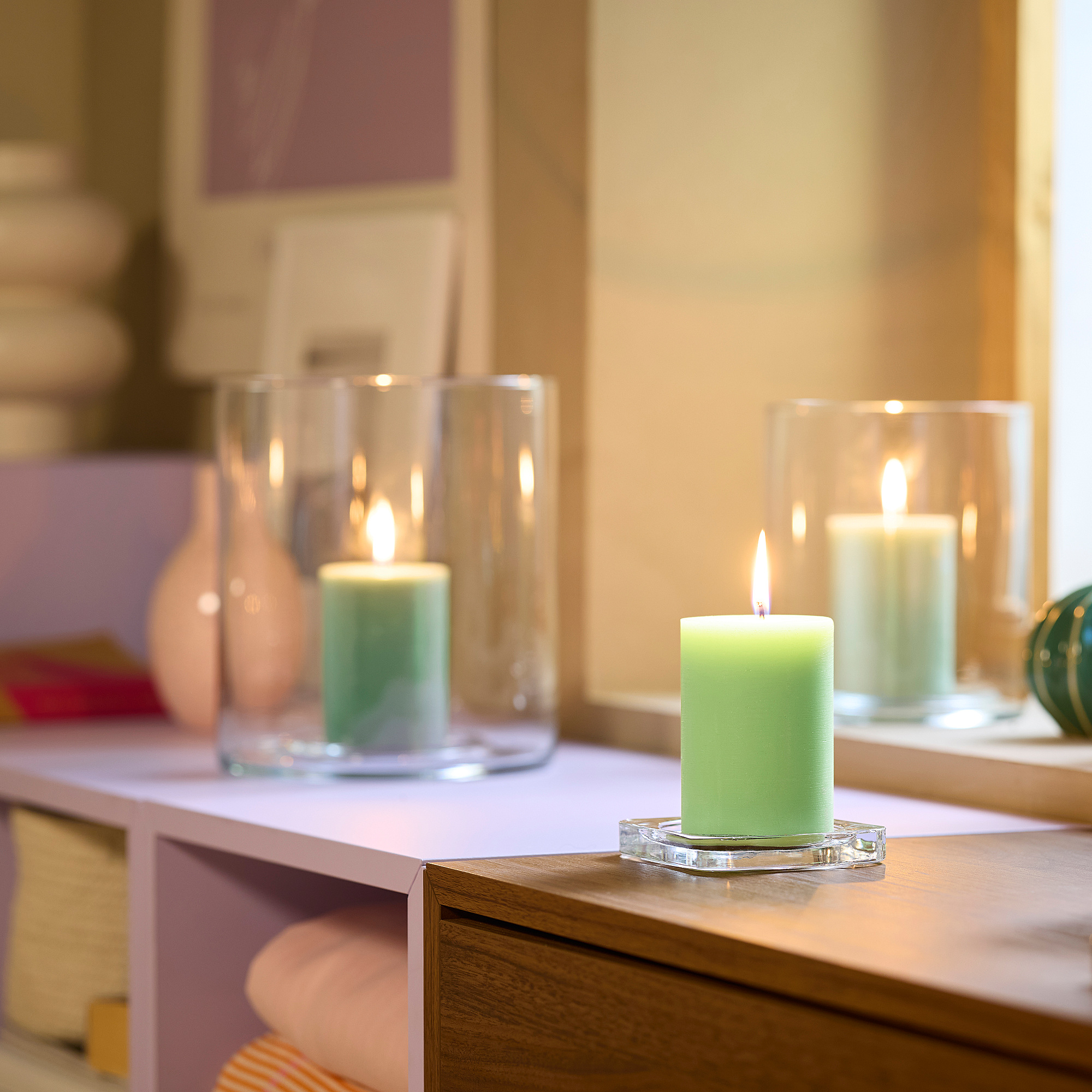 LOTSFÅGEL scented pillar candle