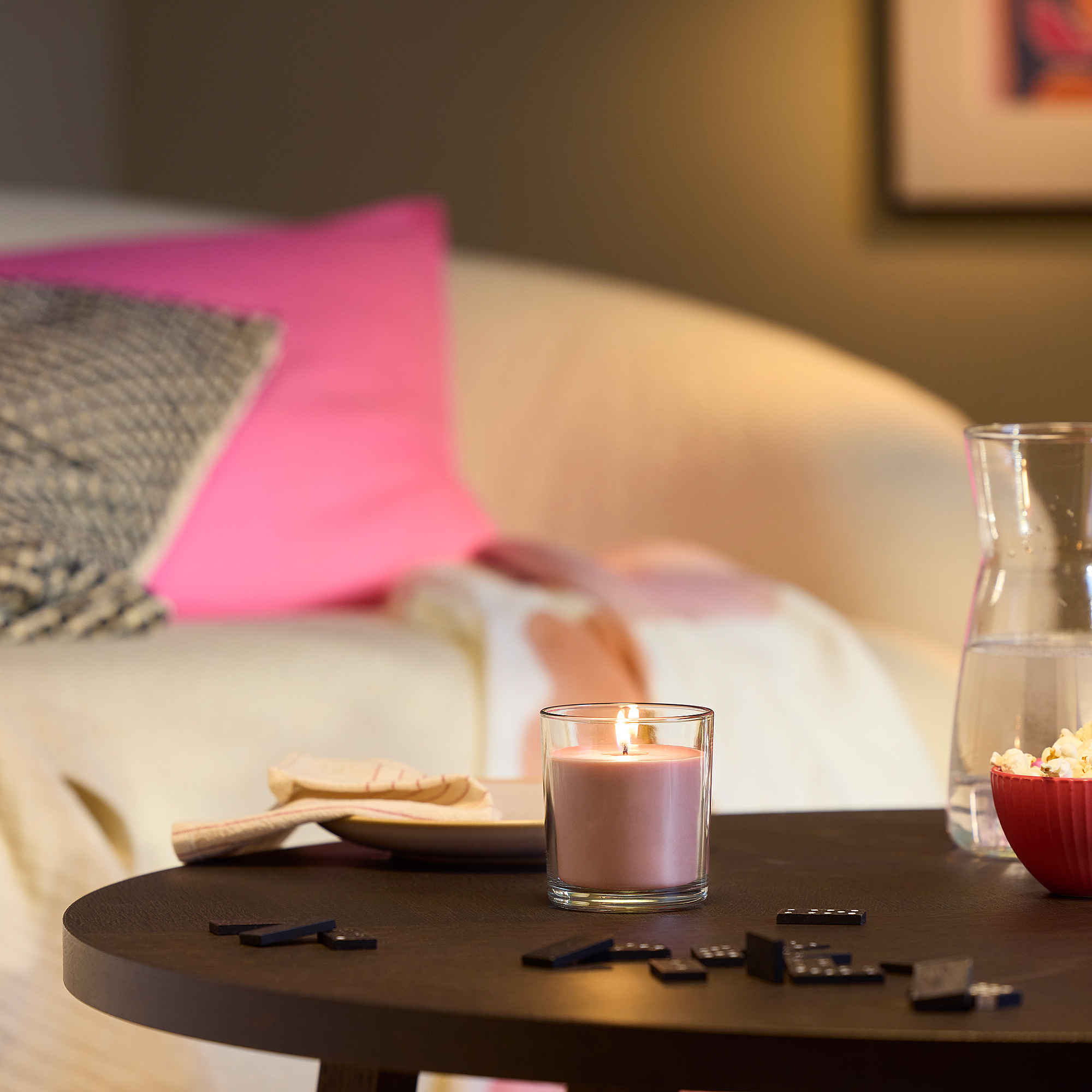 LOTSFÅGEL scented candle in glass