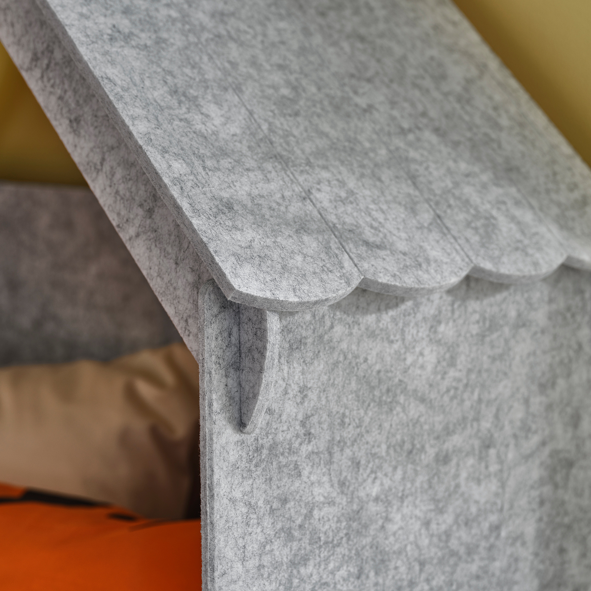 SLÄKT bed frame