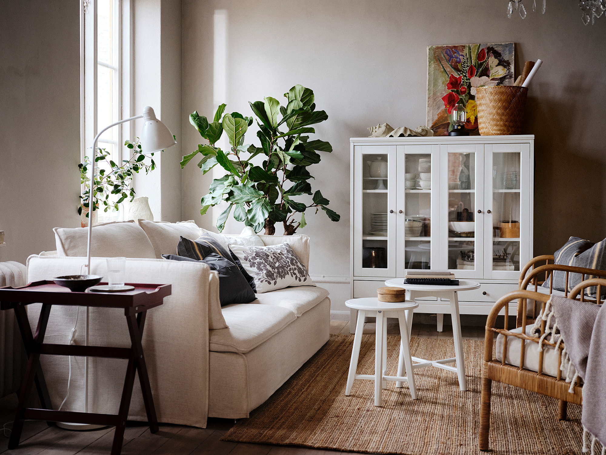 IDANÄS cabinet with bi-folded glass doors