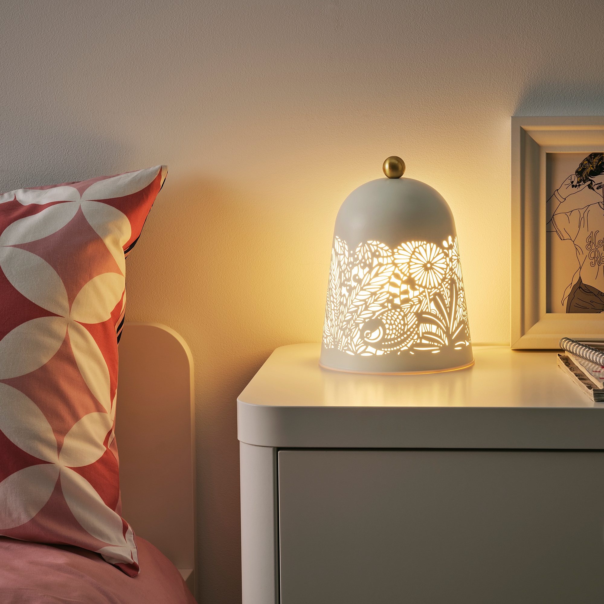 SOLSKUR LED table lamp