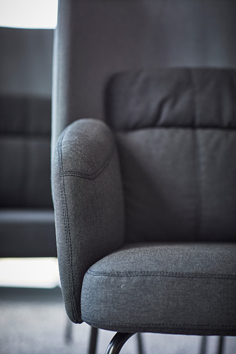 BINGSTA - 扶手椅, Vissle 深灰色/Kabusa 深灰色 | IKEA 線上購物 - PE771141_S4