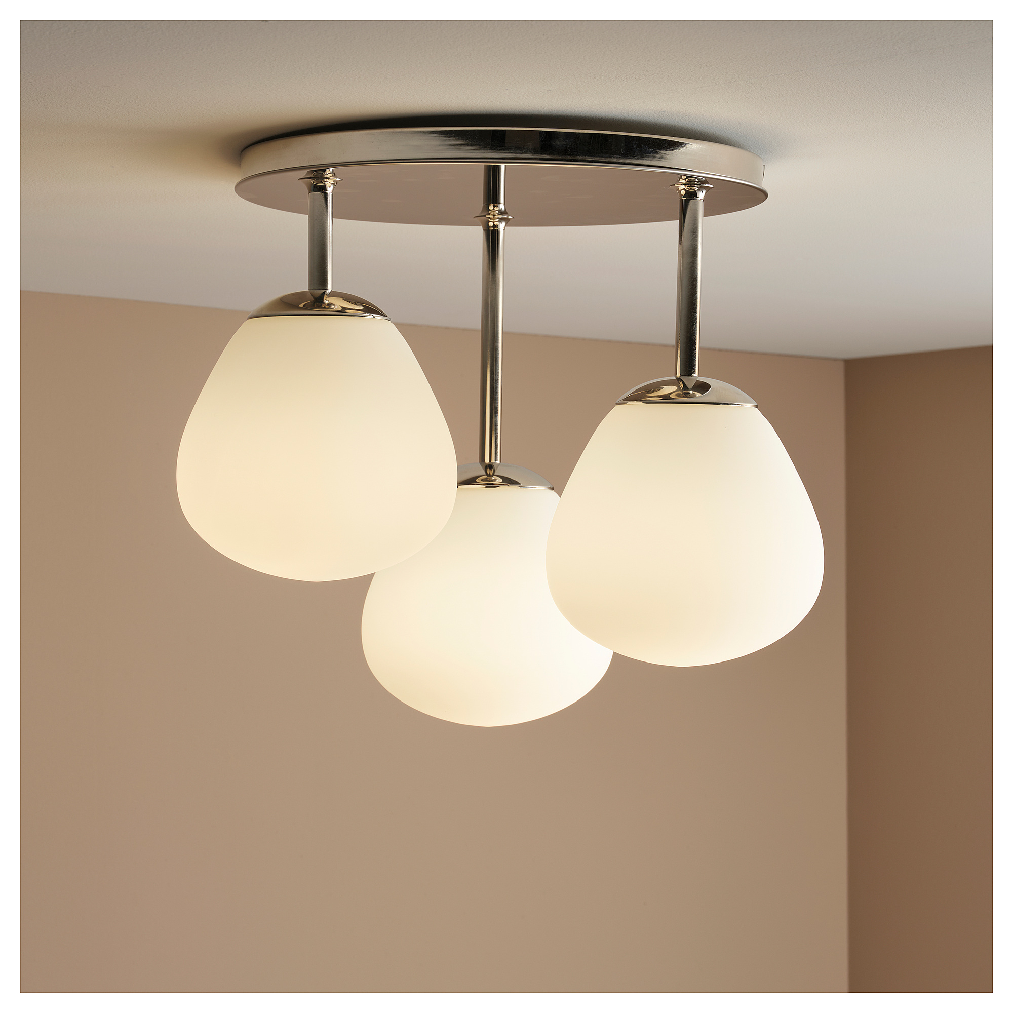 DEJSA ceiling lamp with 3 lamps