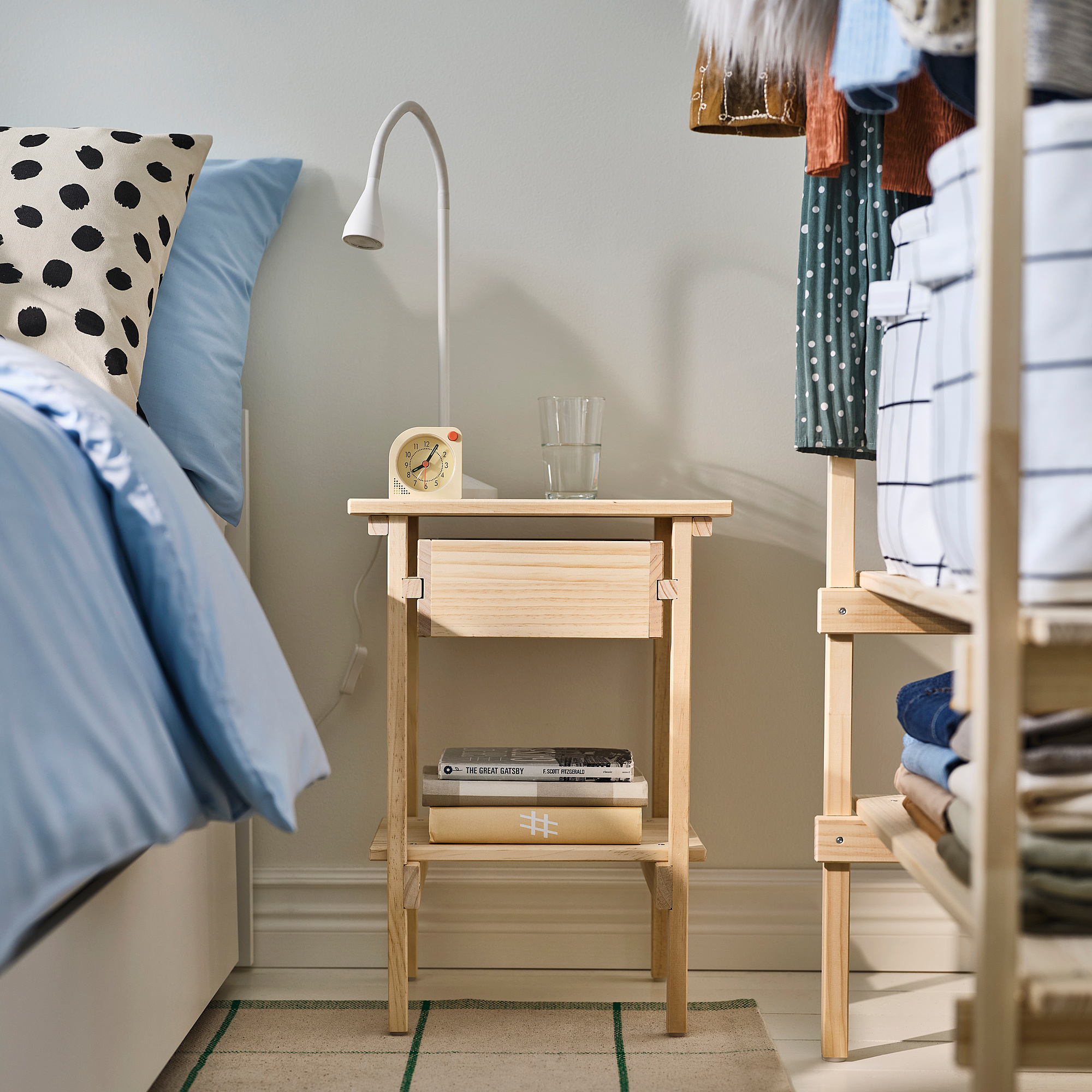 KRONÖREN bedside table