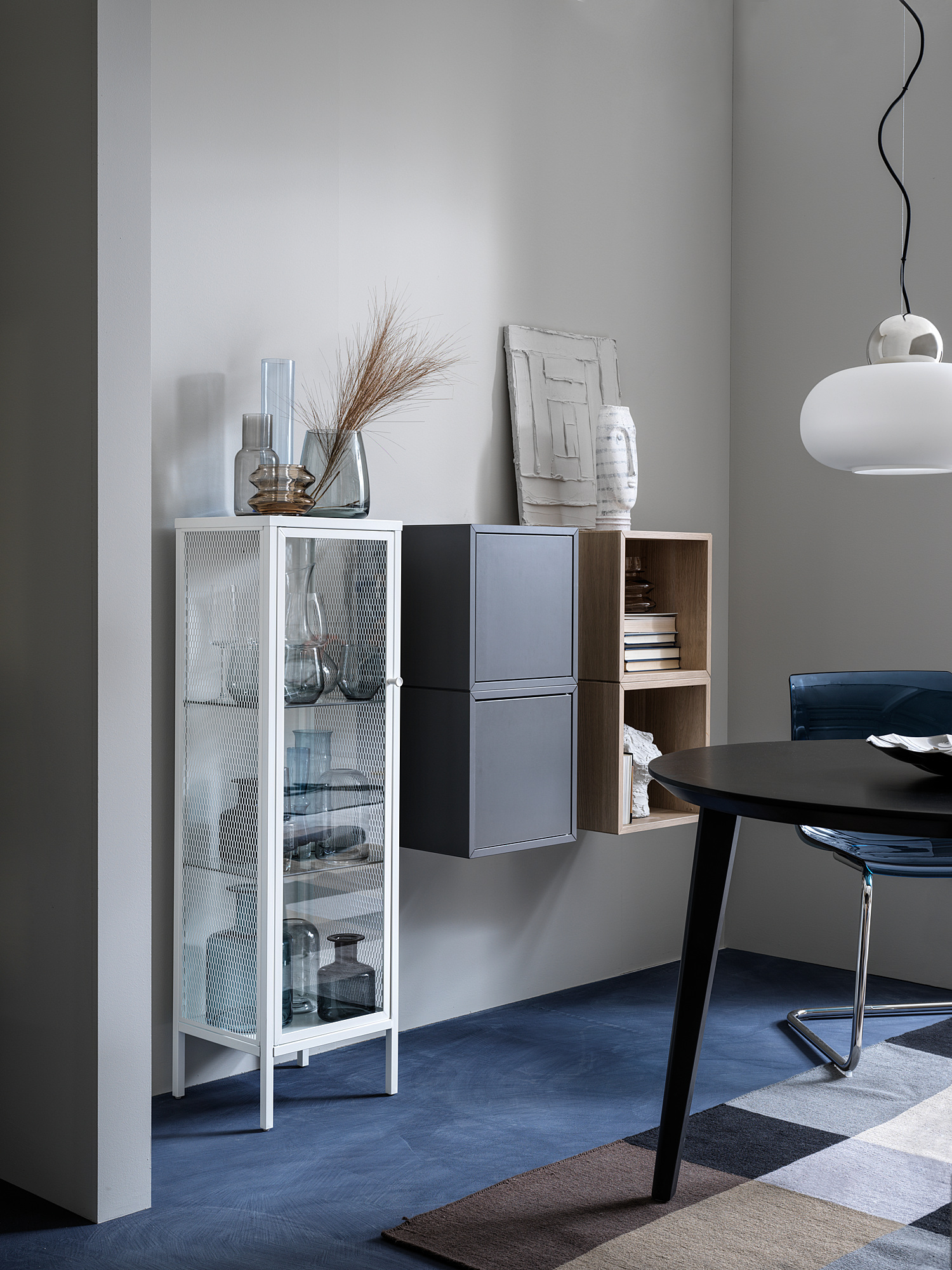 BAGGEBO glass-door cabinet