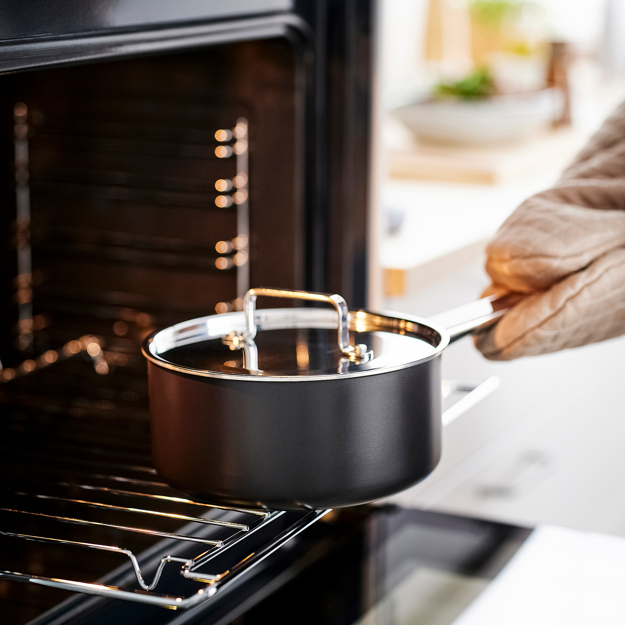 GULDÖRING saucepan with lid