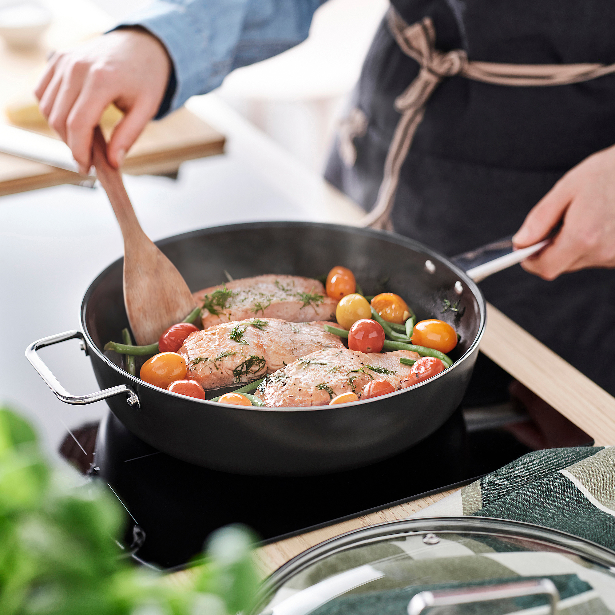 GULDÖRING sauté pan with lid