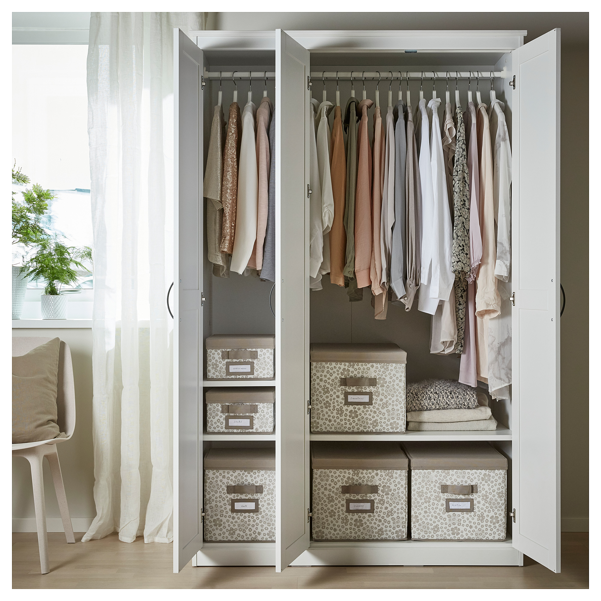 SONGESAND wardrobe