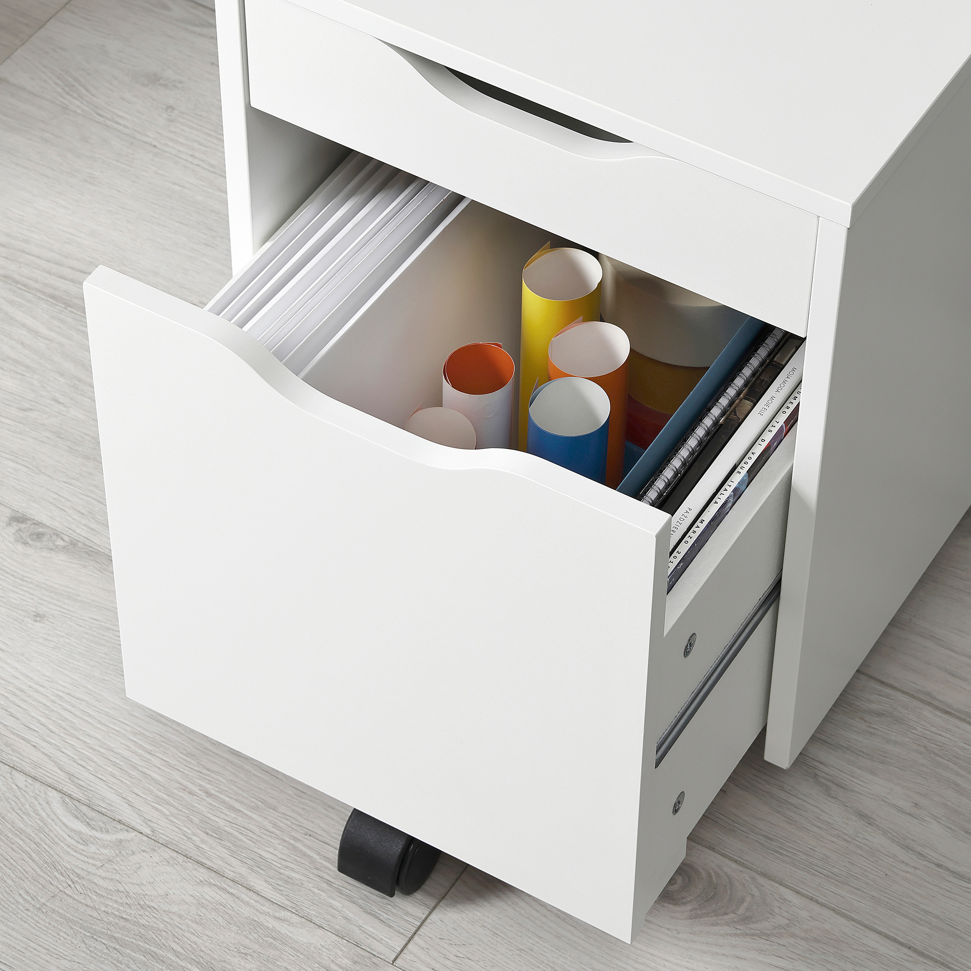 ALEX drawer unit on castors