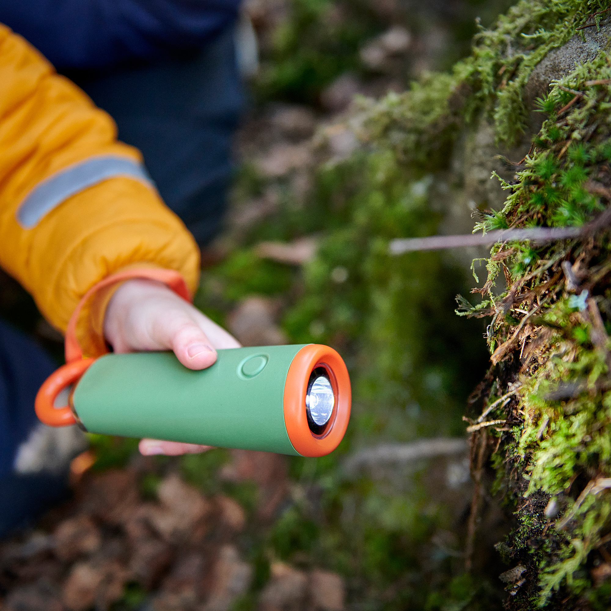 MAJBAGGE hand-powered LED torch