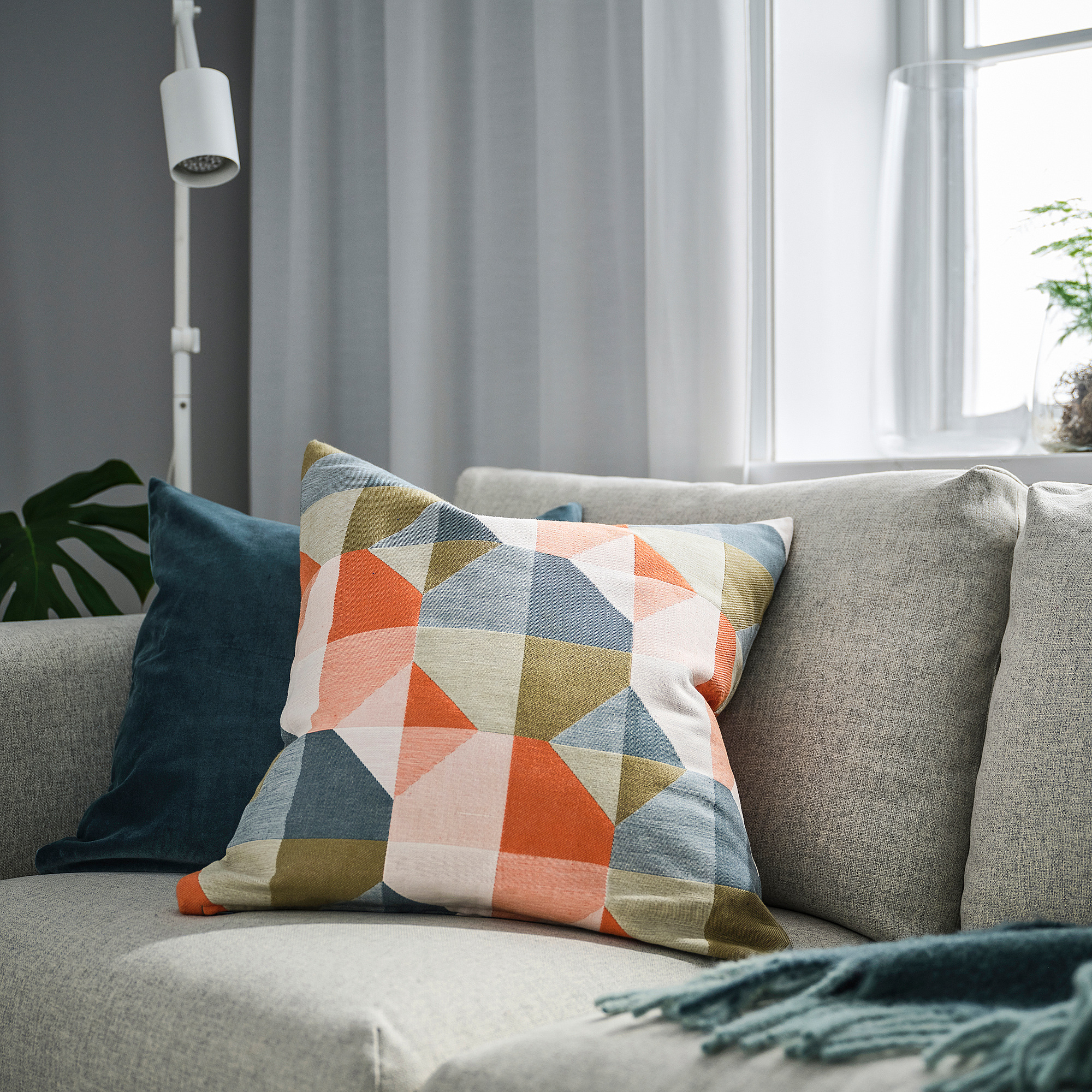 SVARTHÖ cushion cover