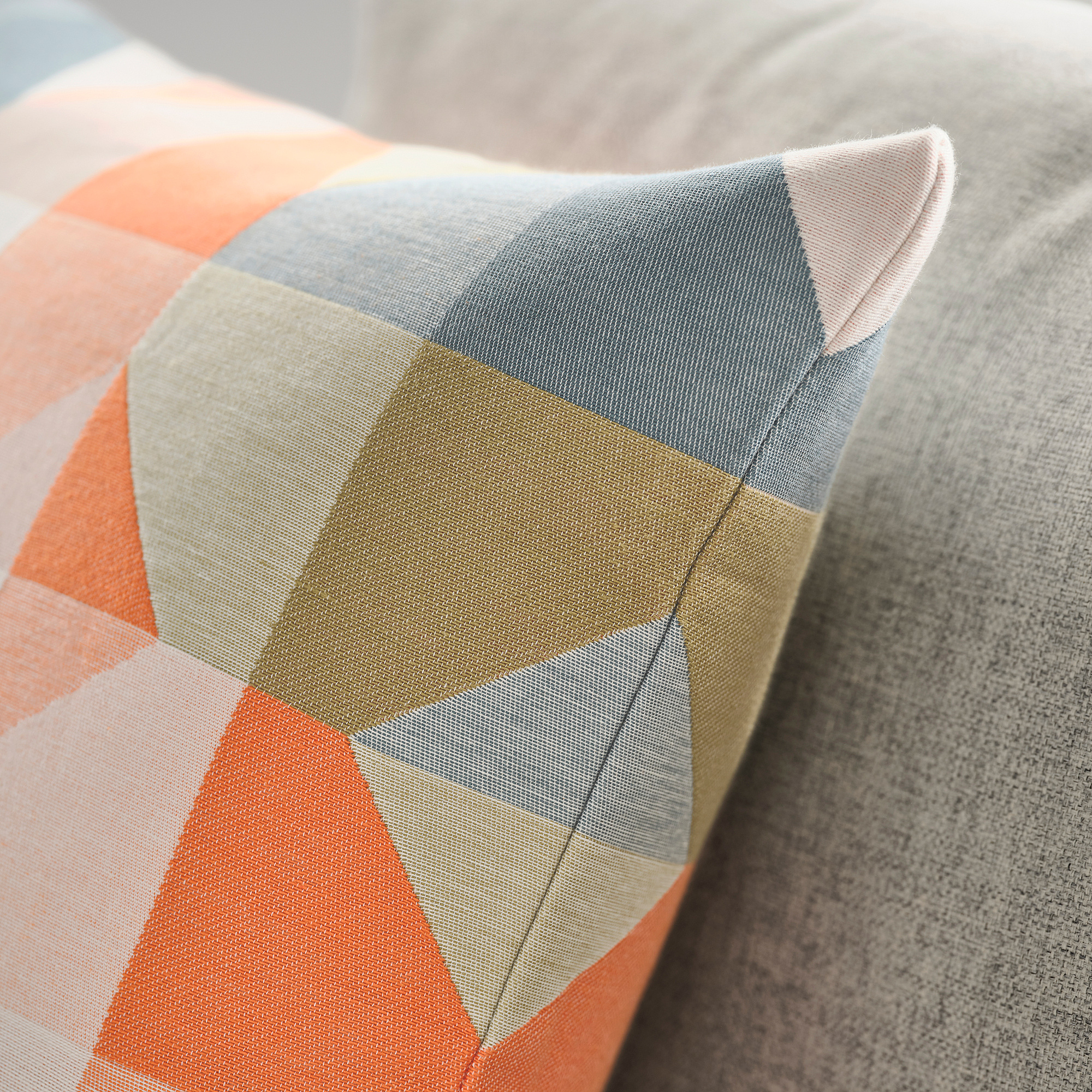 SVARTHÖ cushion cover