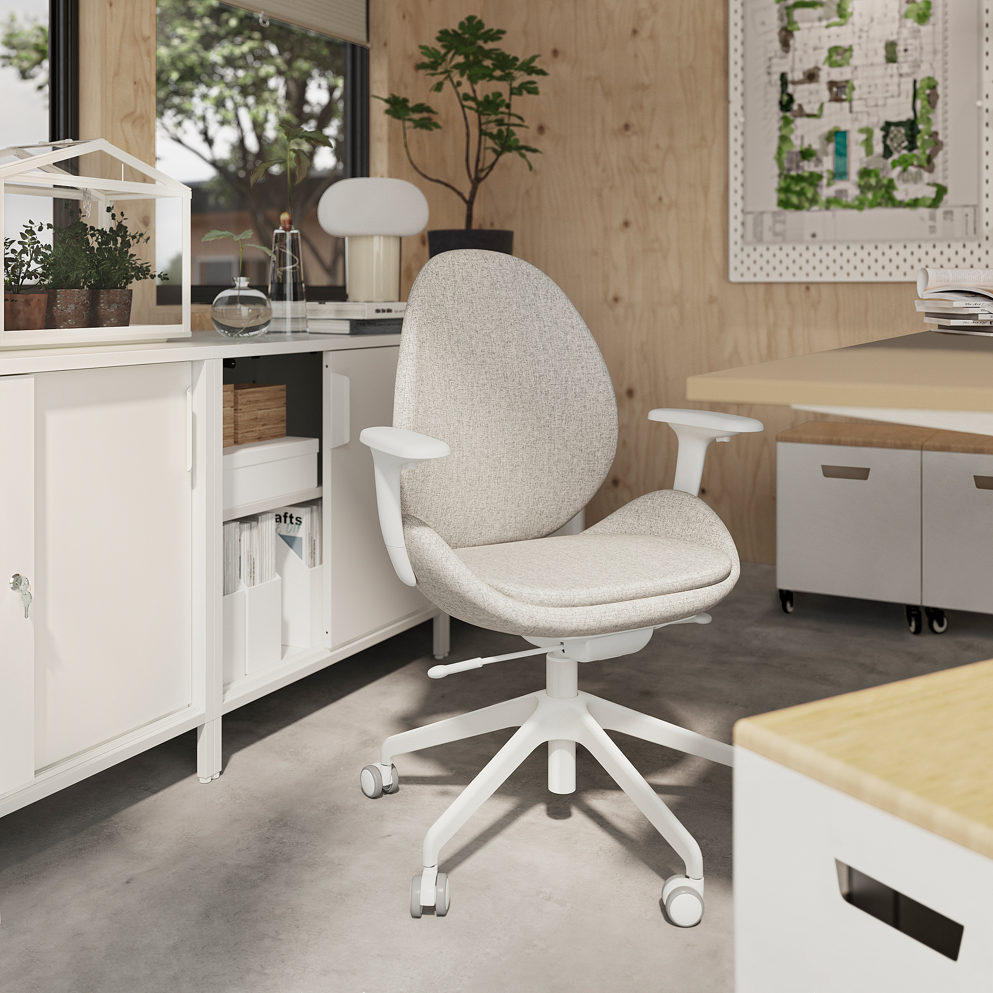 HATTEFJÄLL office chair with armrests