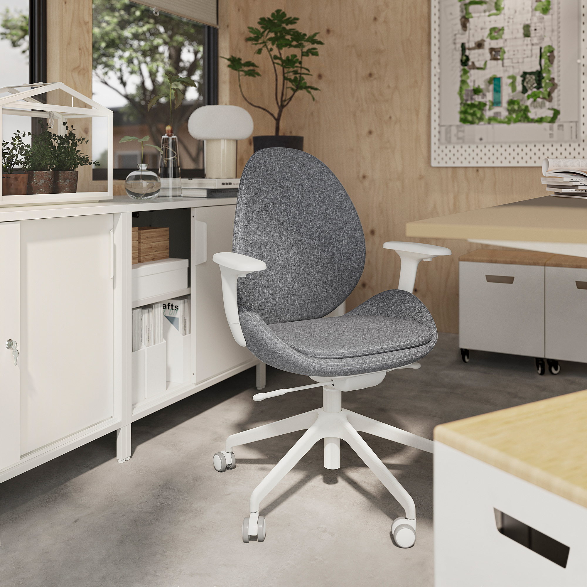 HATTEFJÄLL office chair with armrests