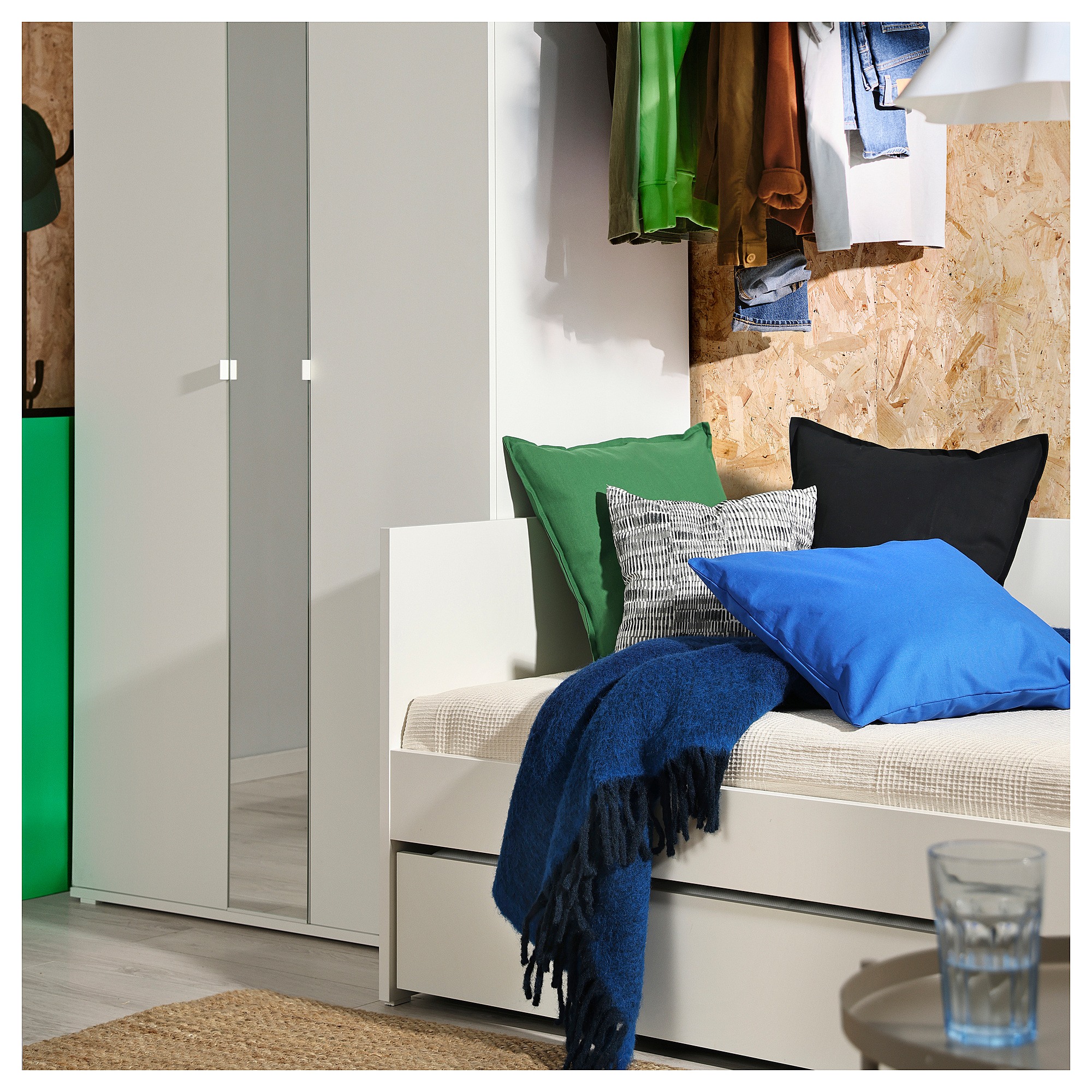 VIHALS trundle bed