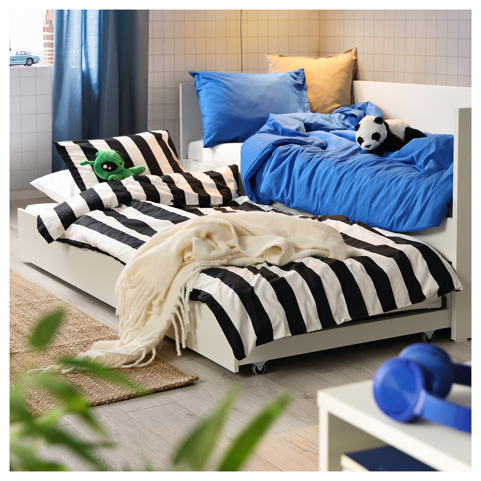 VIHALS trundle bed
