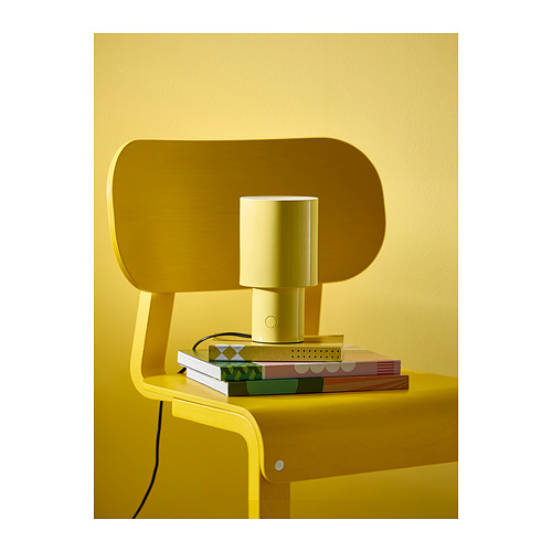 SPETSBOJ table lamp