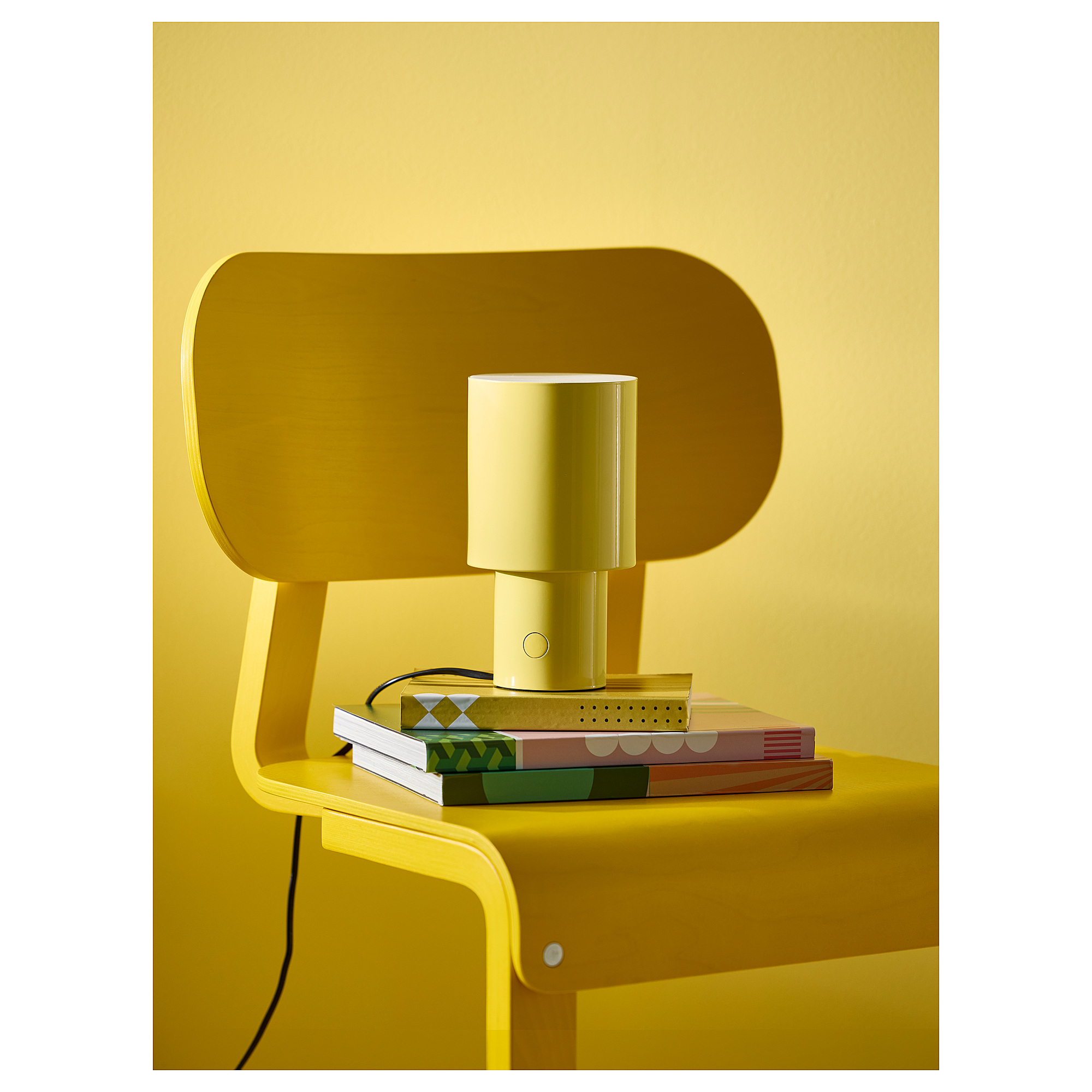 SPETSBOJ table lamp