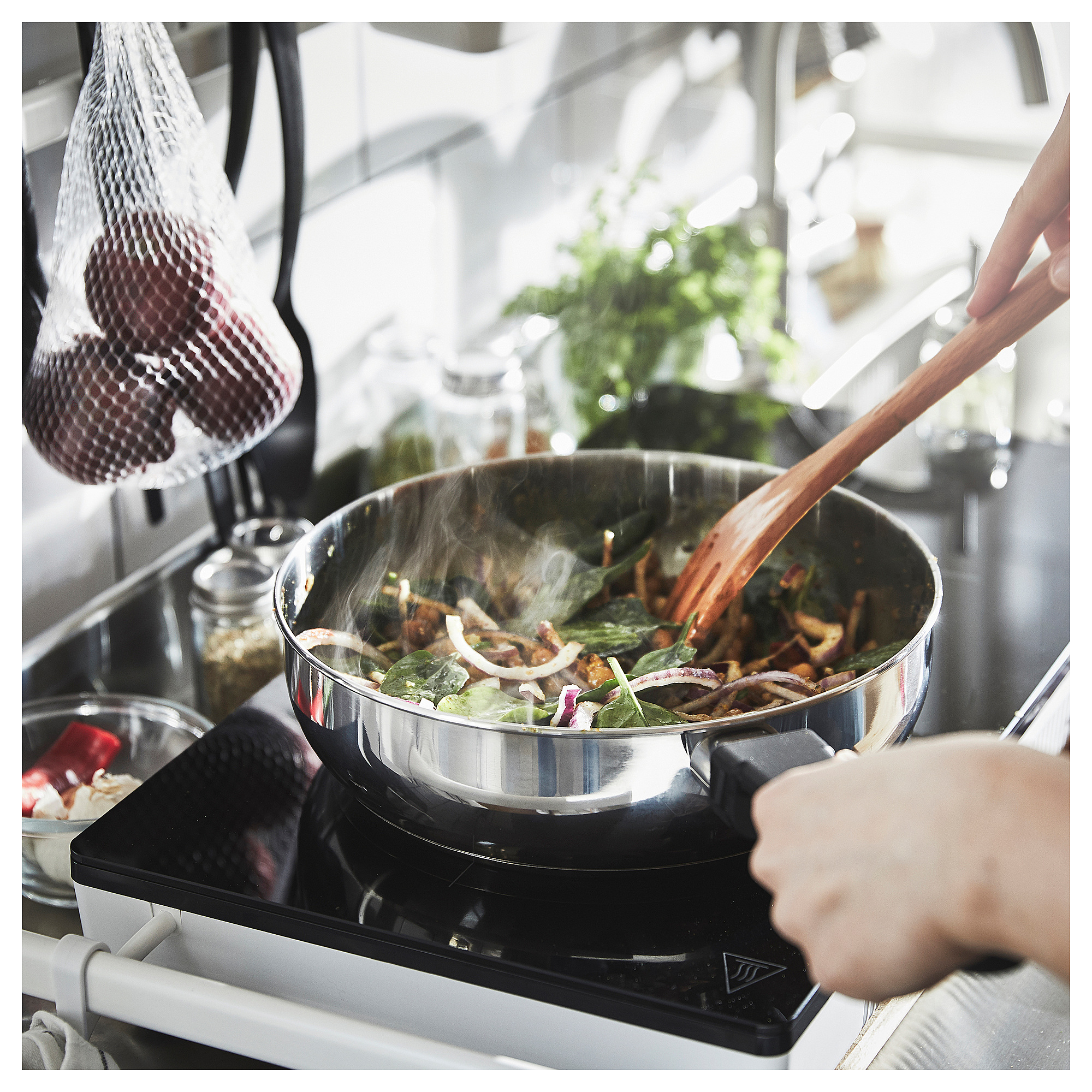 MIDDAGSMAT sauté pan with lid