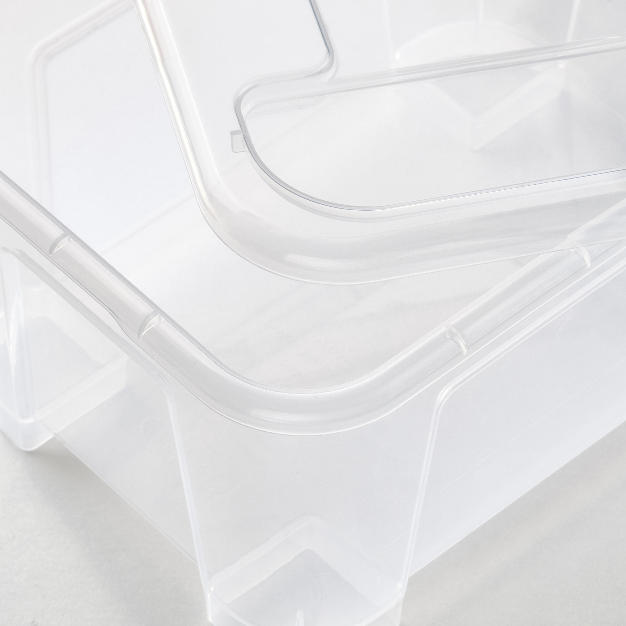 SAMLA box with lid