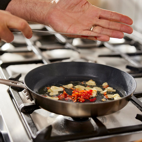 HEMKOMST frying pan