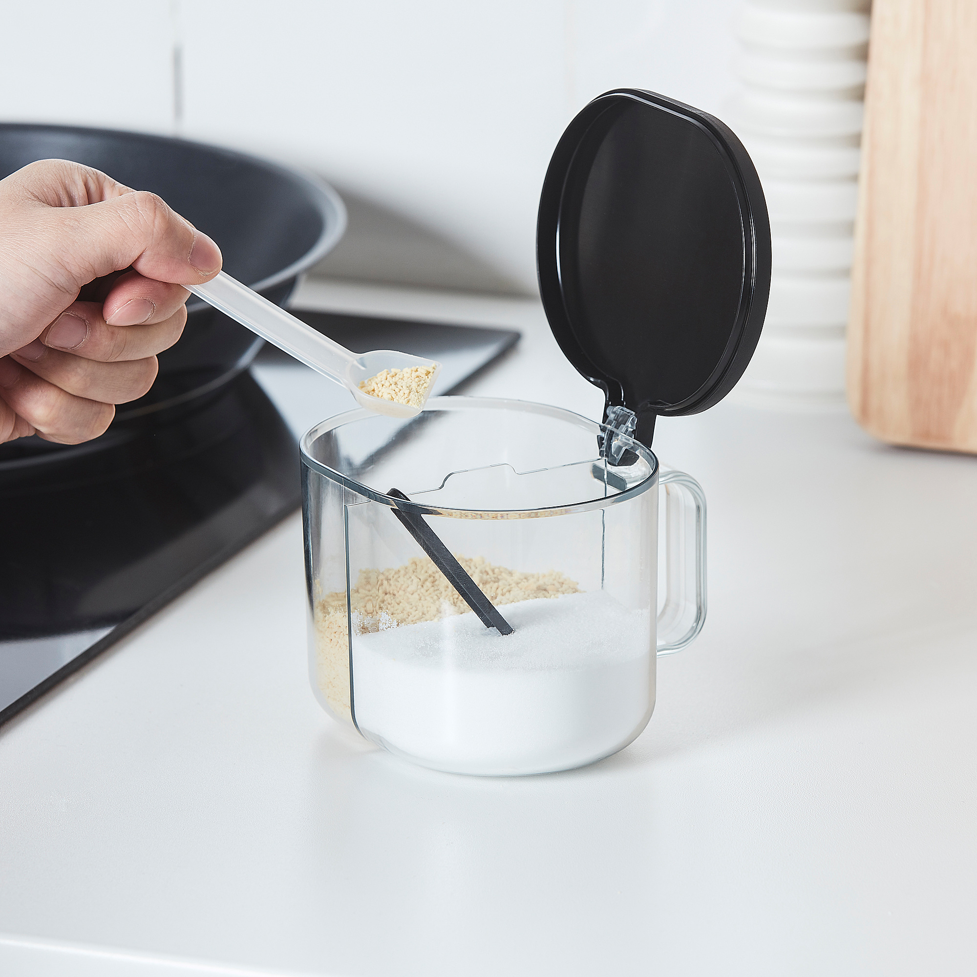 CELEBRERA spice dispenser