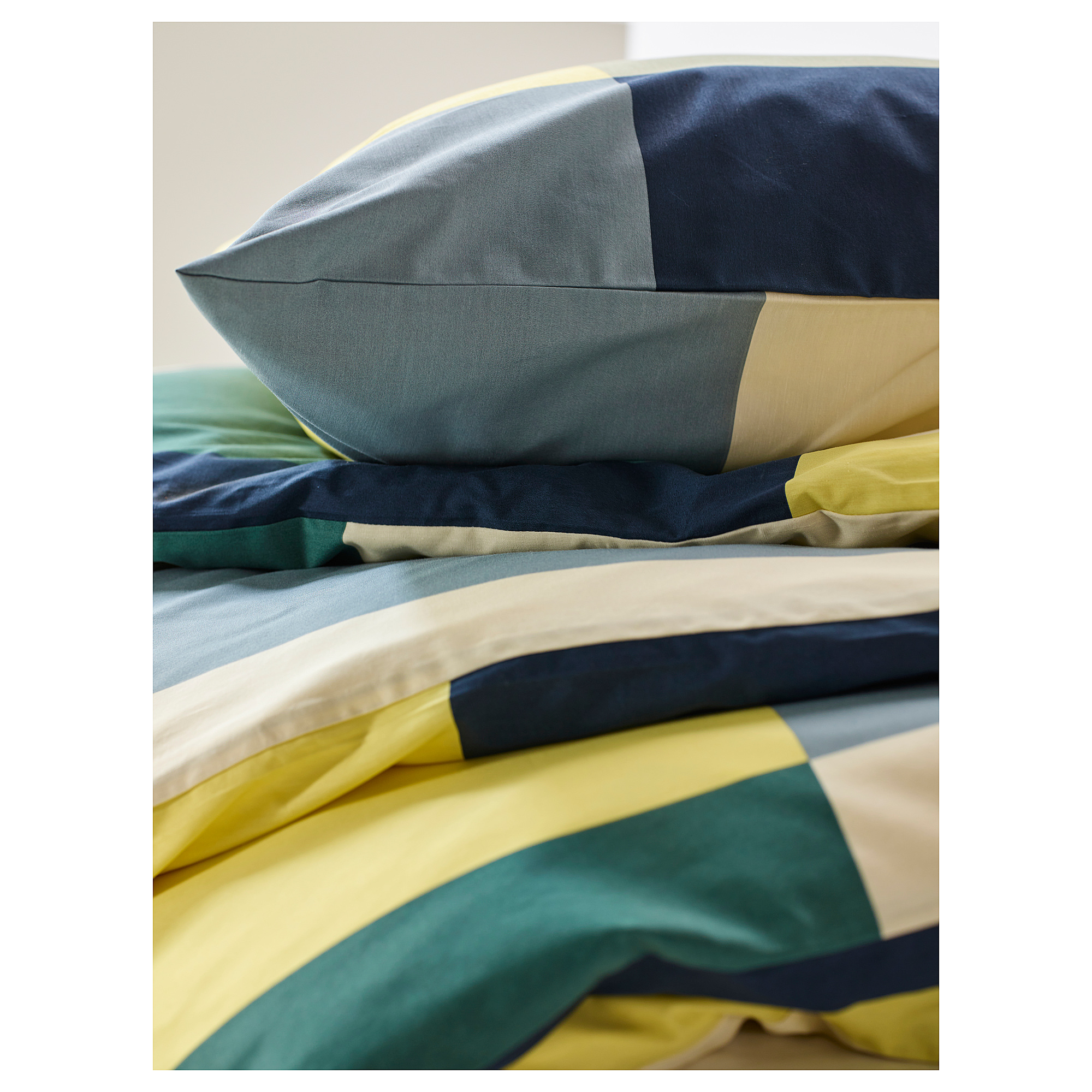 BRUNKRISSLA duvet cover and 2 pillowcases