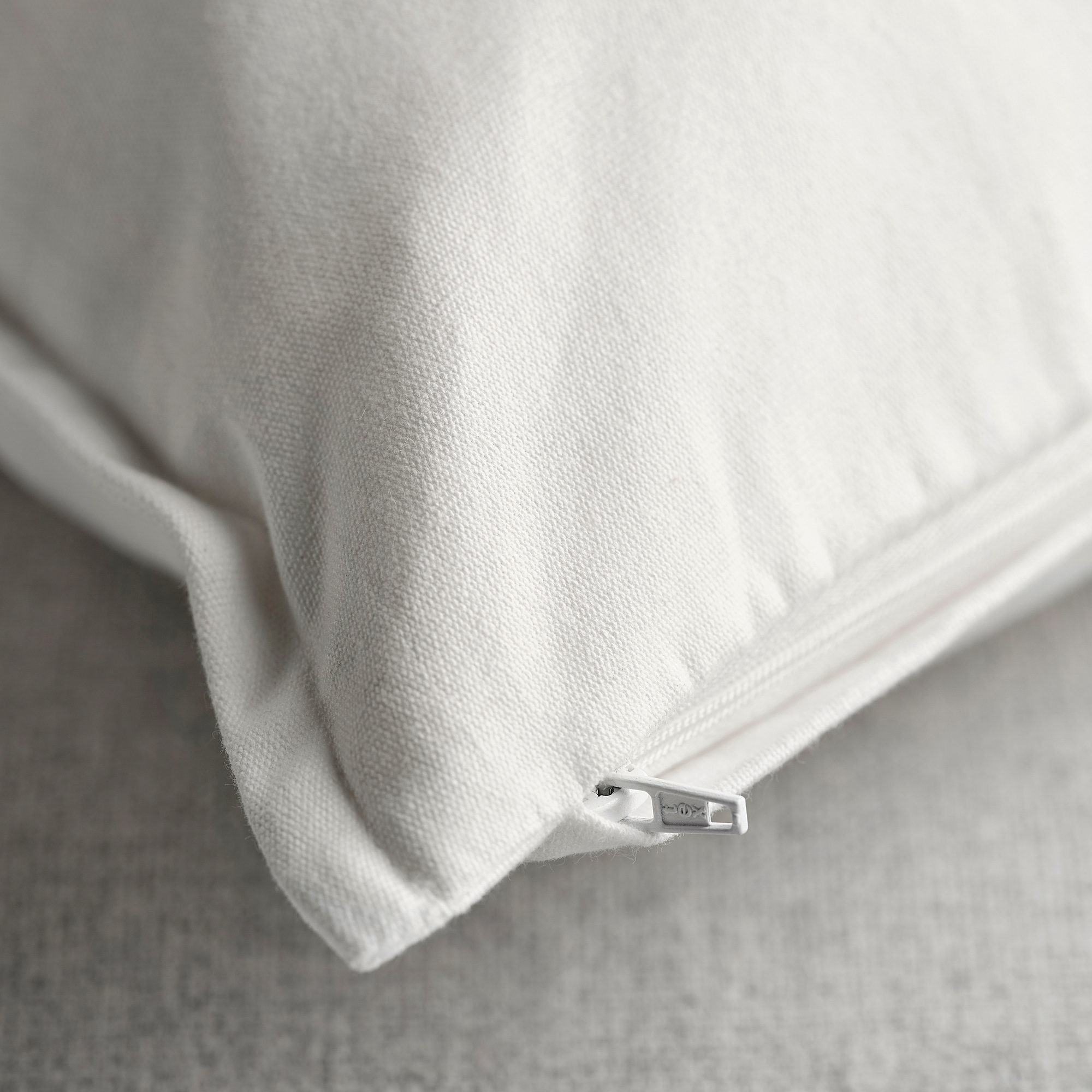 FACELIOR cushion cover