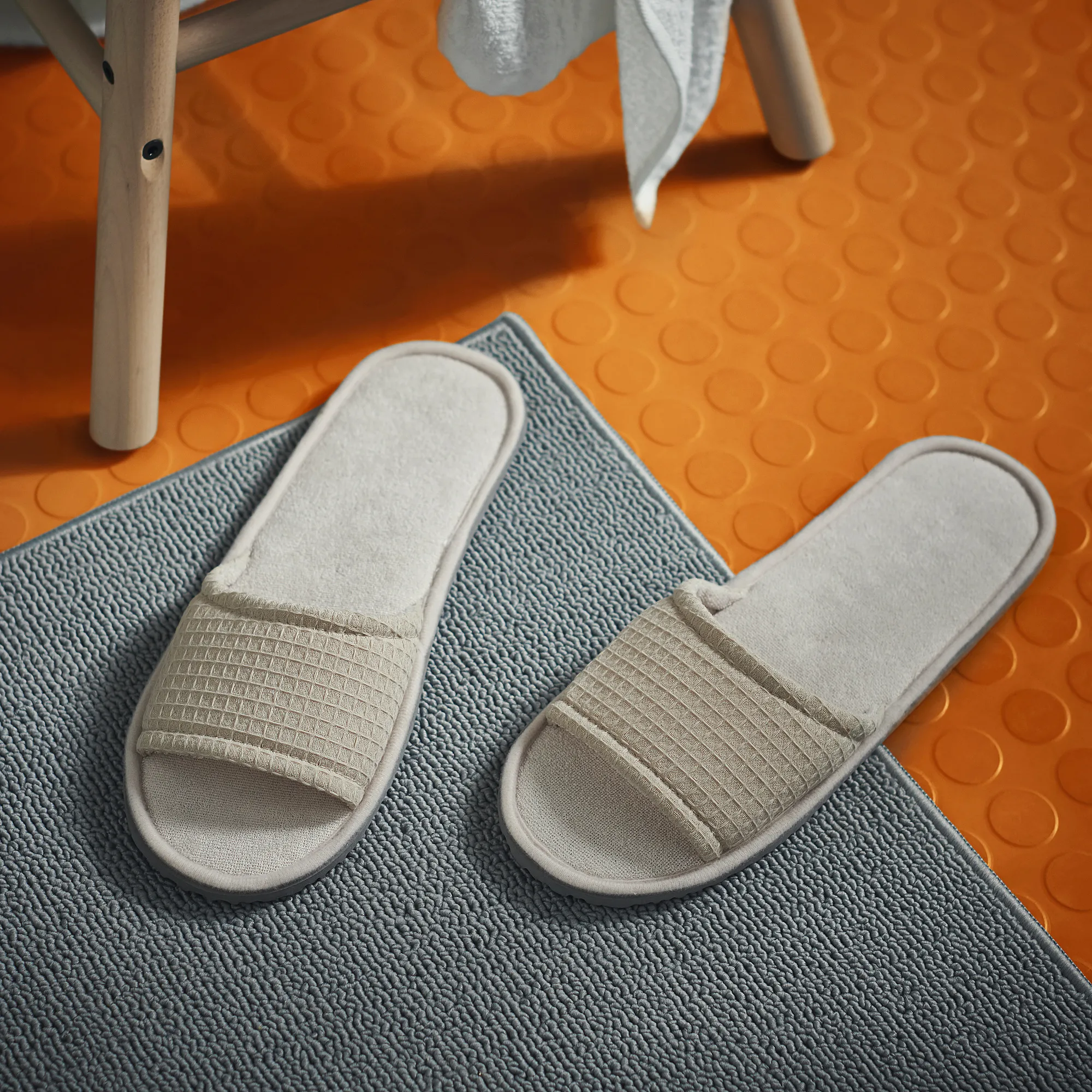 SKOVELSJÖN slippers