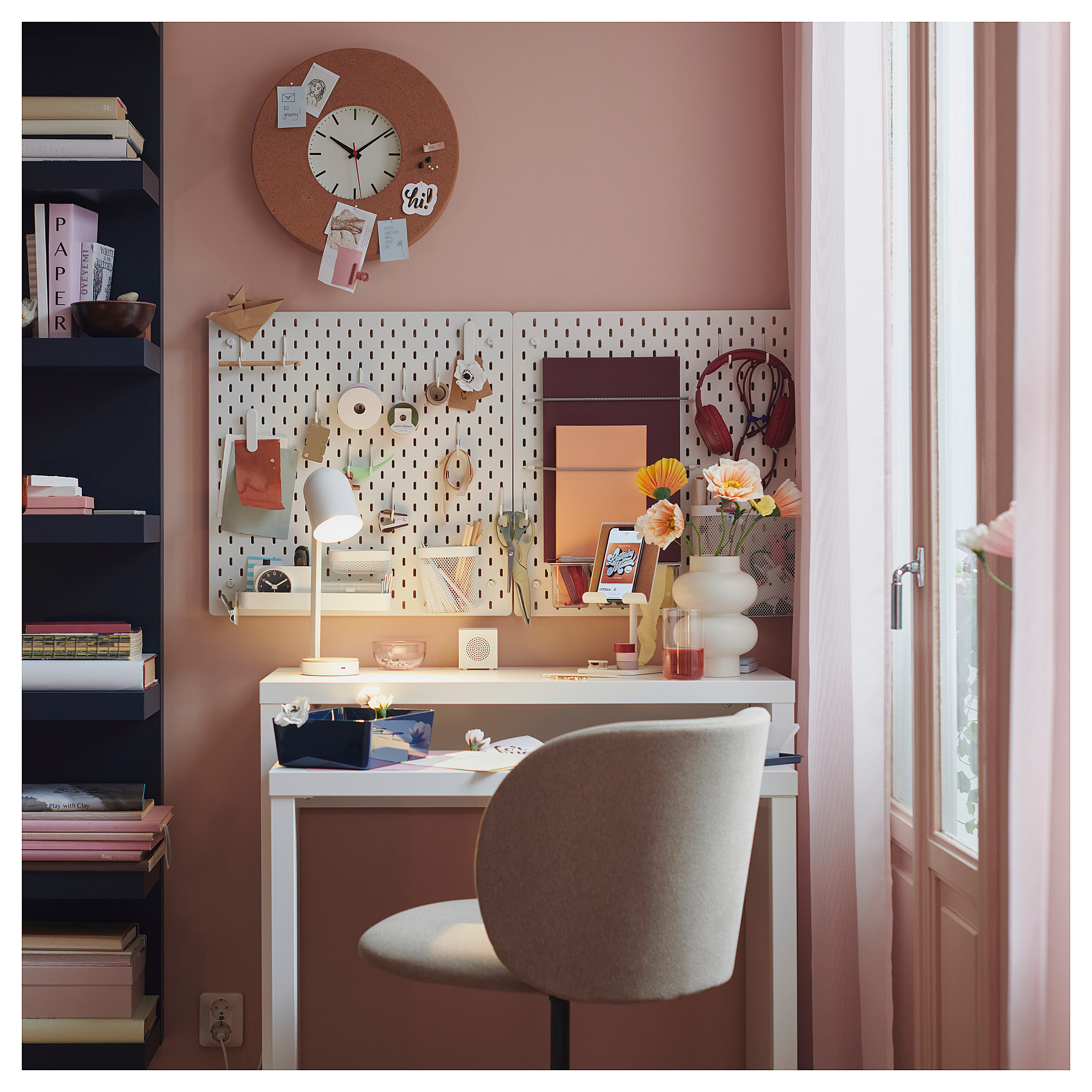 LÄNGDHOPP 外拉式書桌