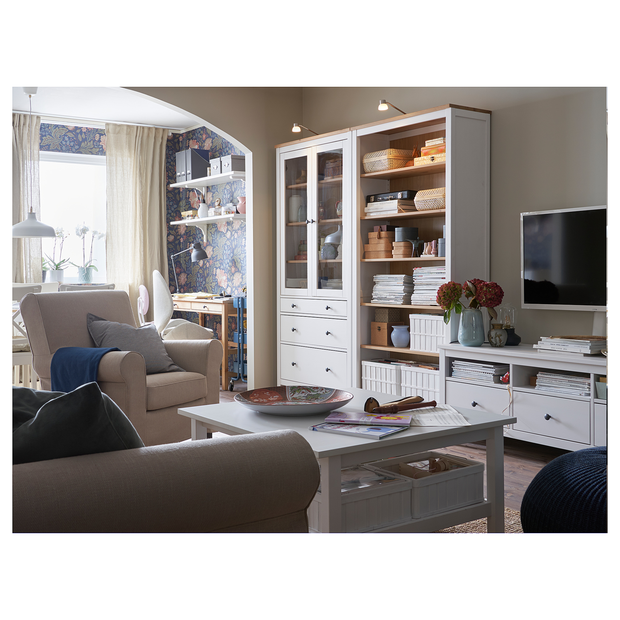 HEMNES bookcase