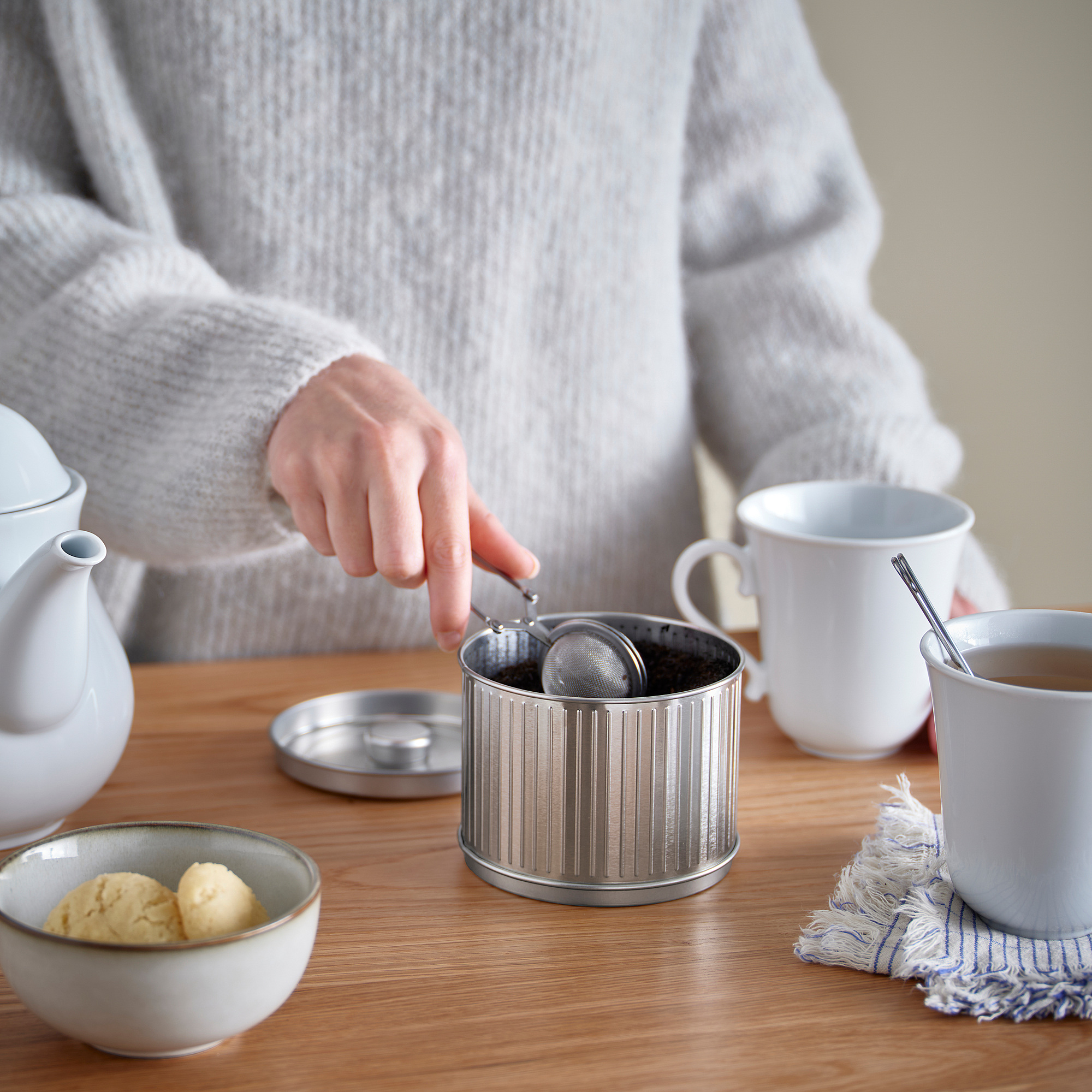 BETTHAJ tin with lid