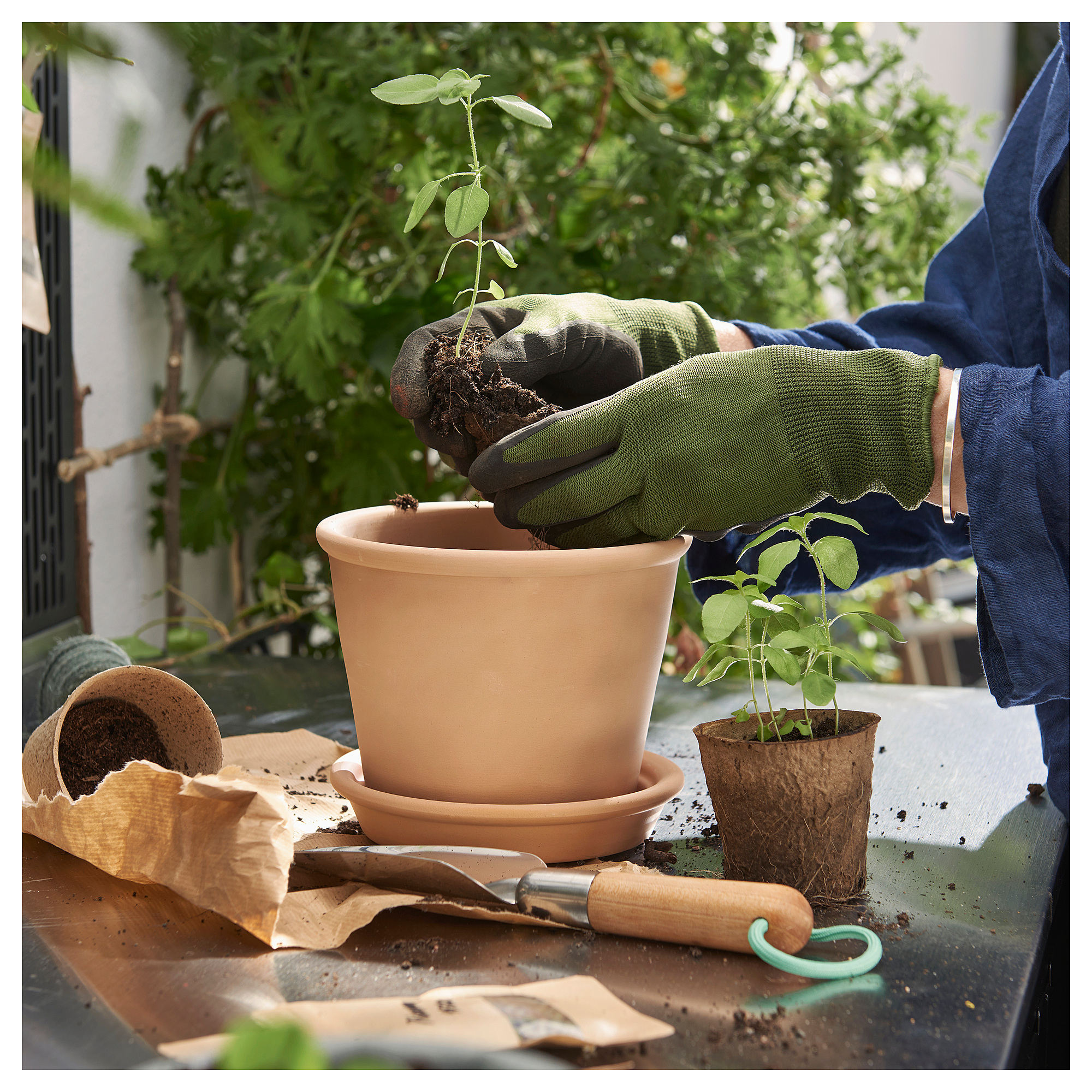 MUSKOTBLOMMA plant pot with saucer