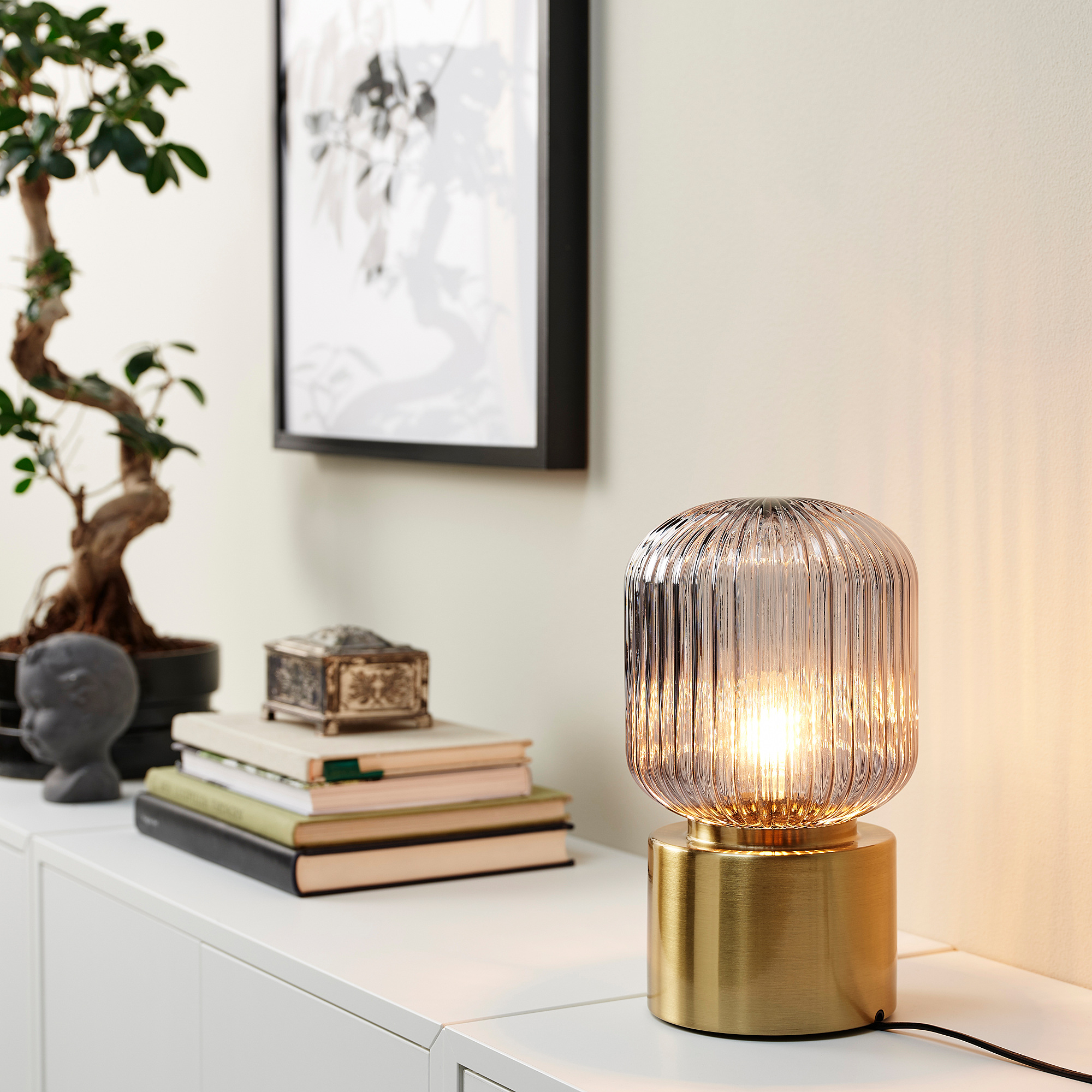 SOLKLINT table lamp