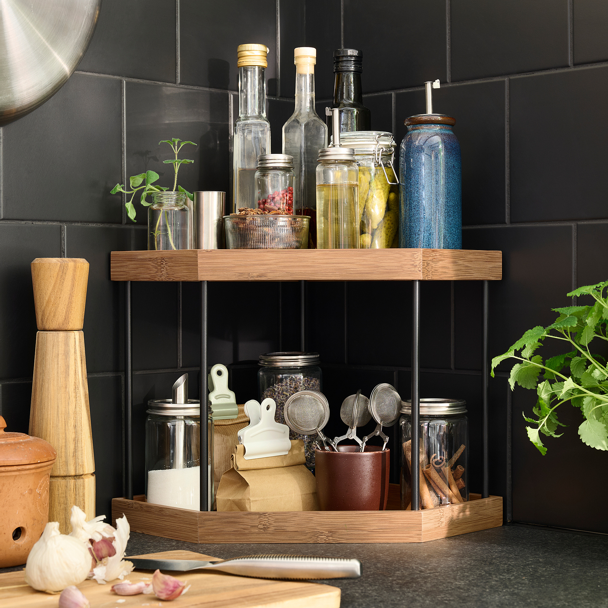 NÅLBLECKA 轉角層架