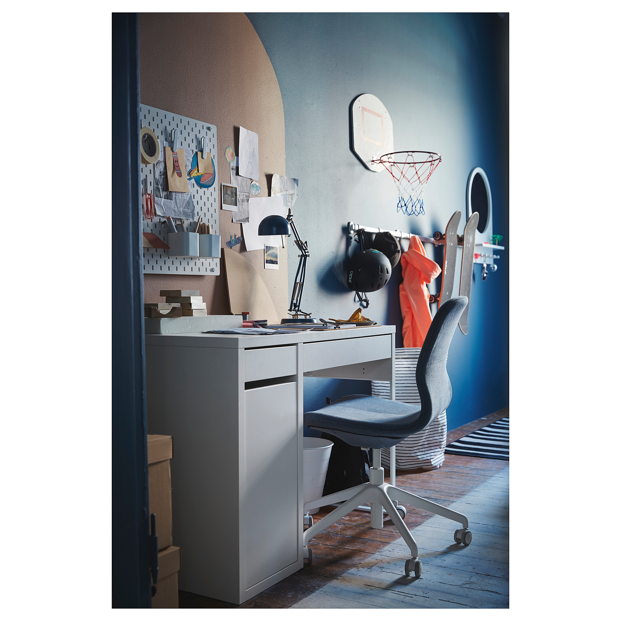 MICKE desk