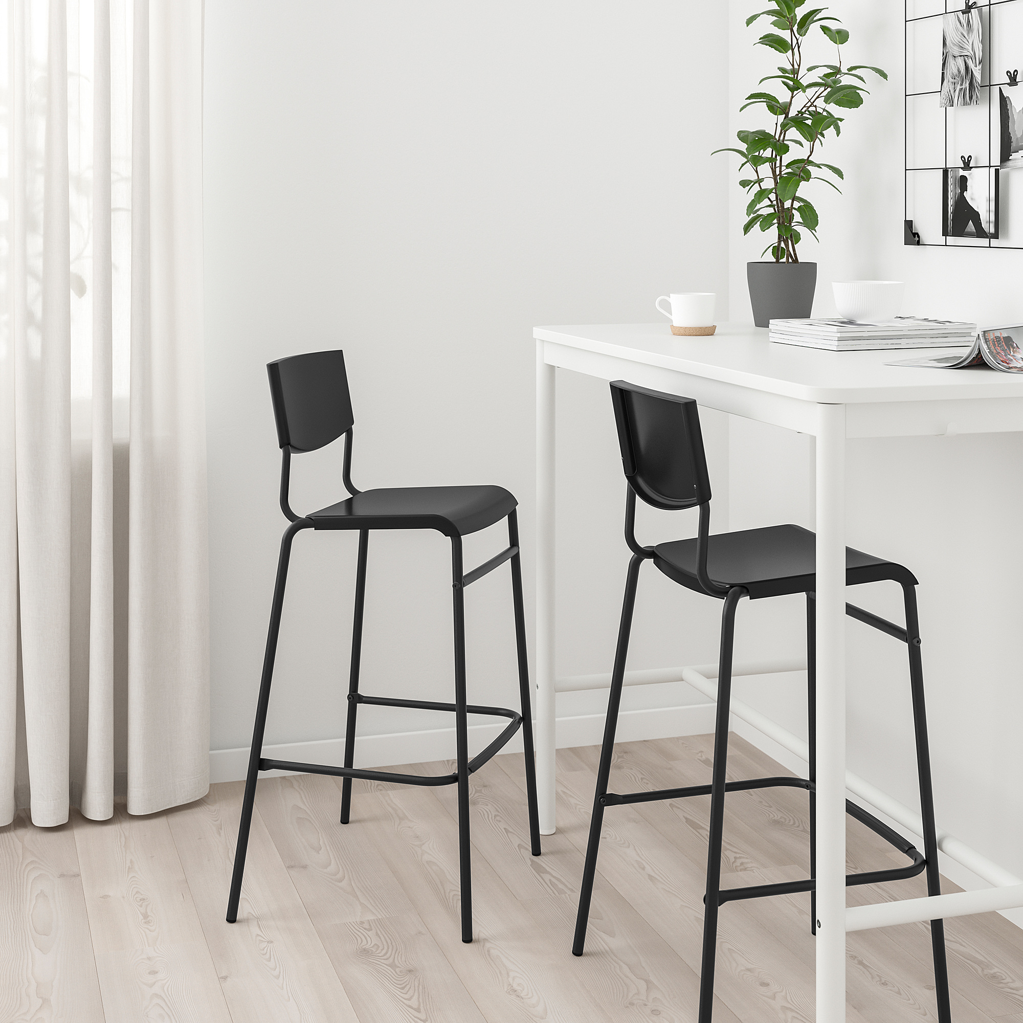 STIG bar stool with backrest