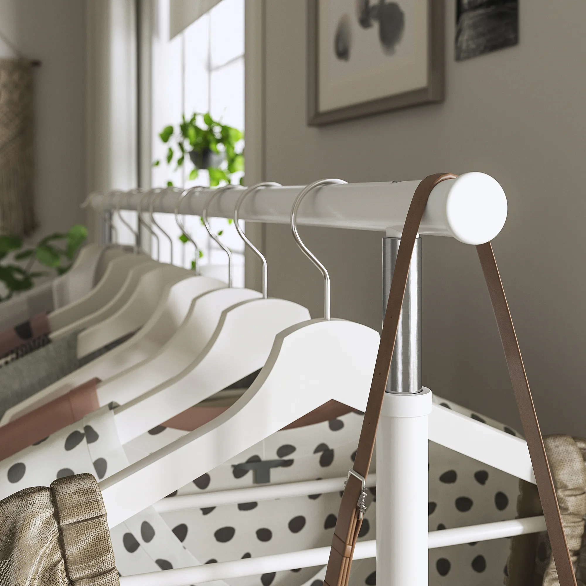 RIGGA clothes rack