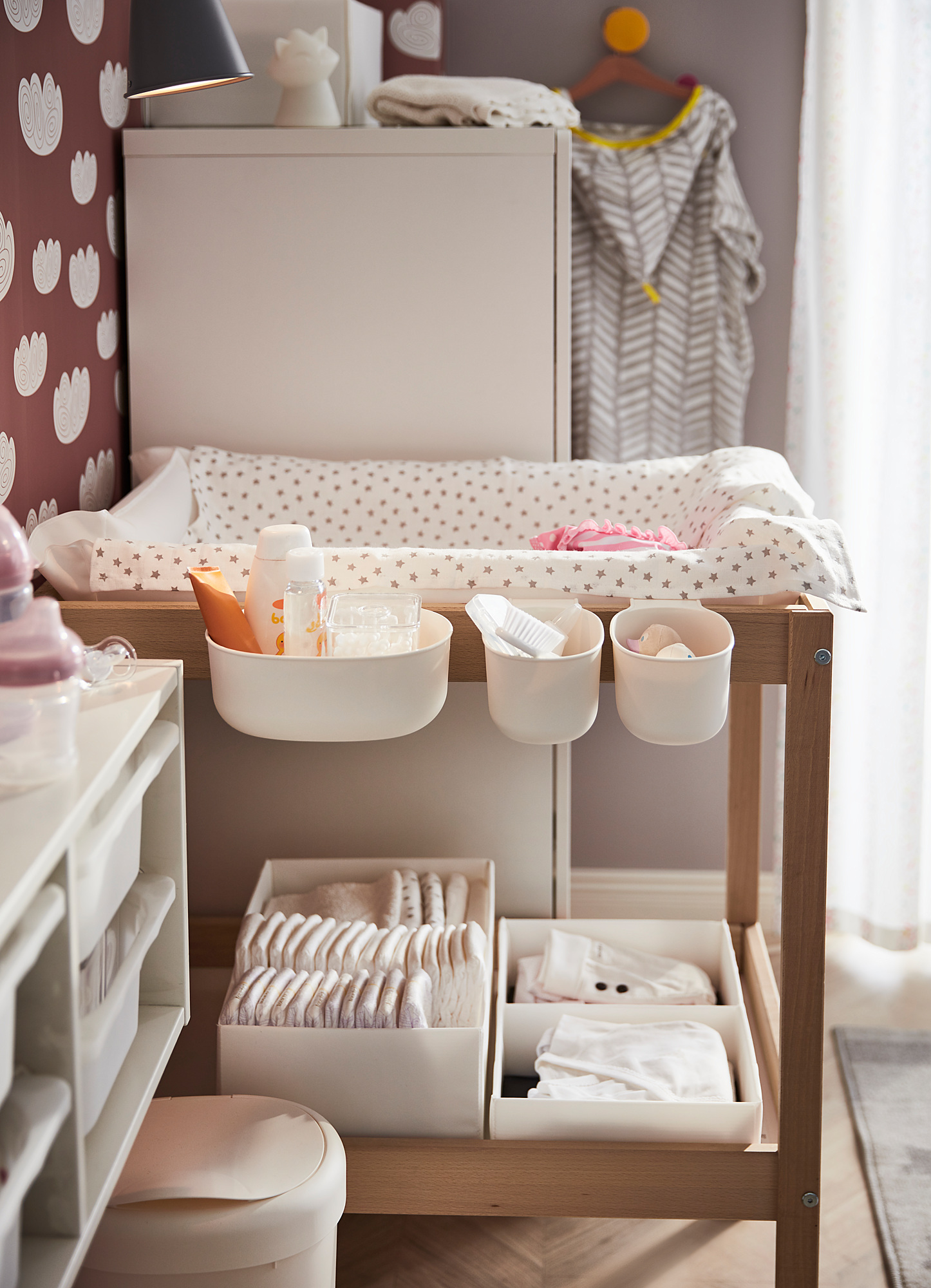 SNIGLAR changing table