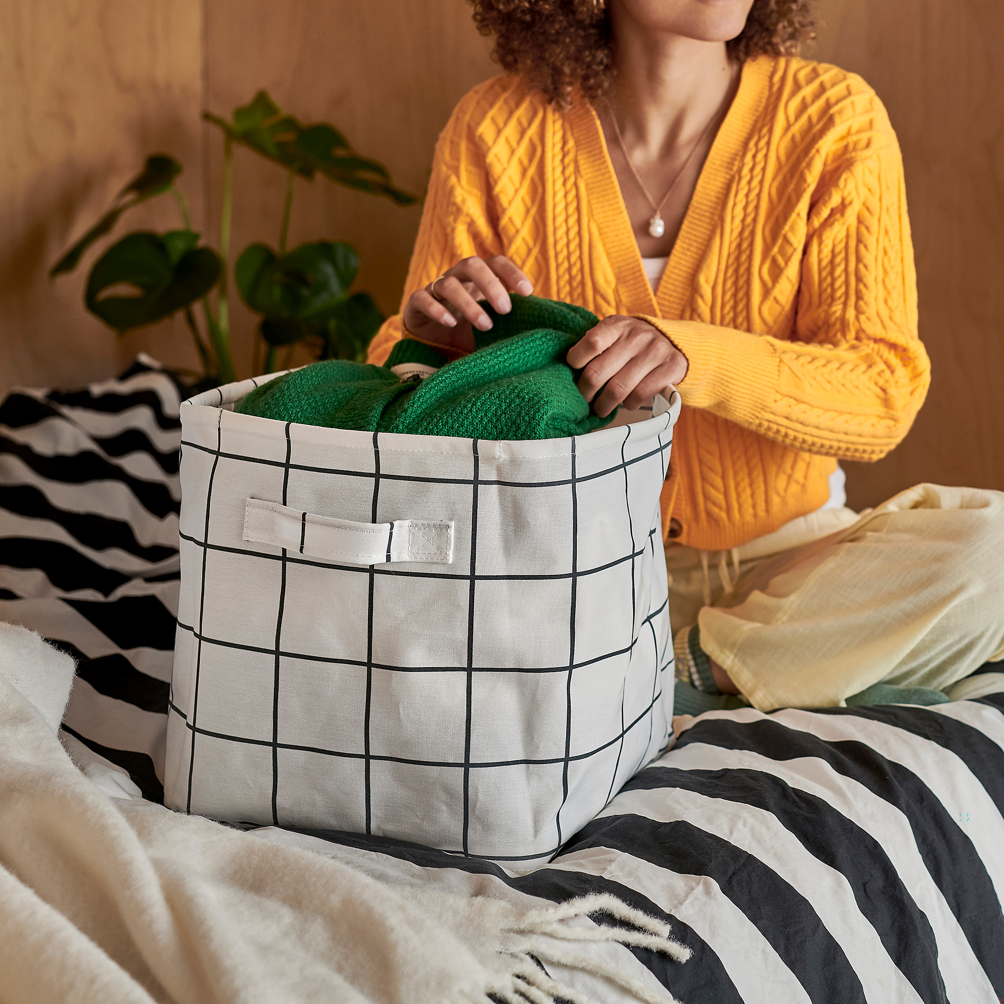 SLÅTTERVALL storage basket