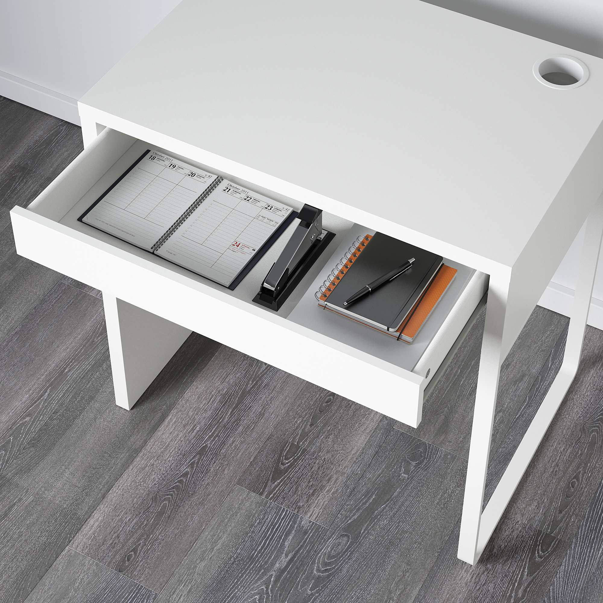 MICKE desk