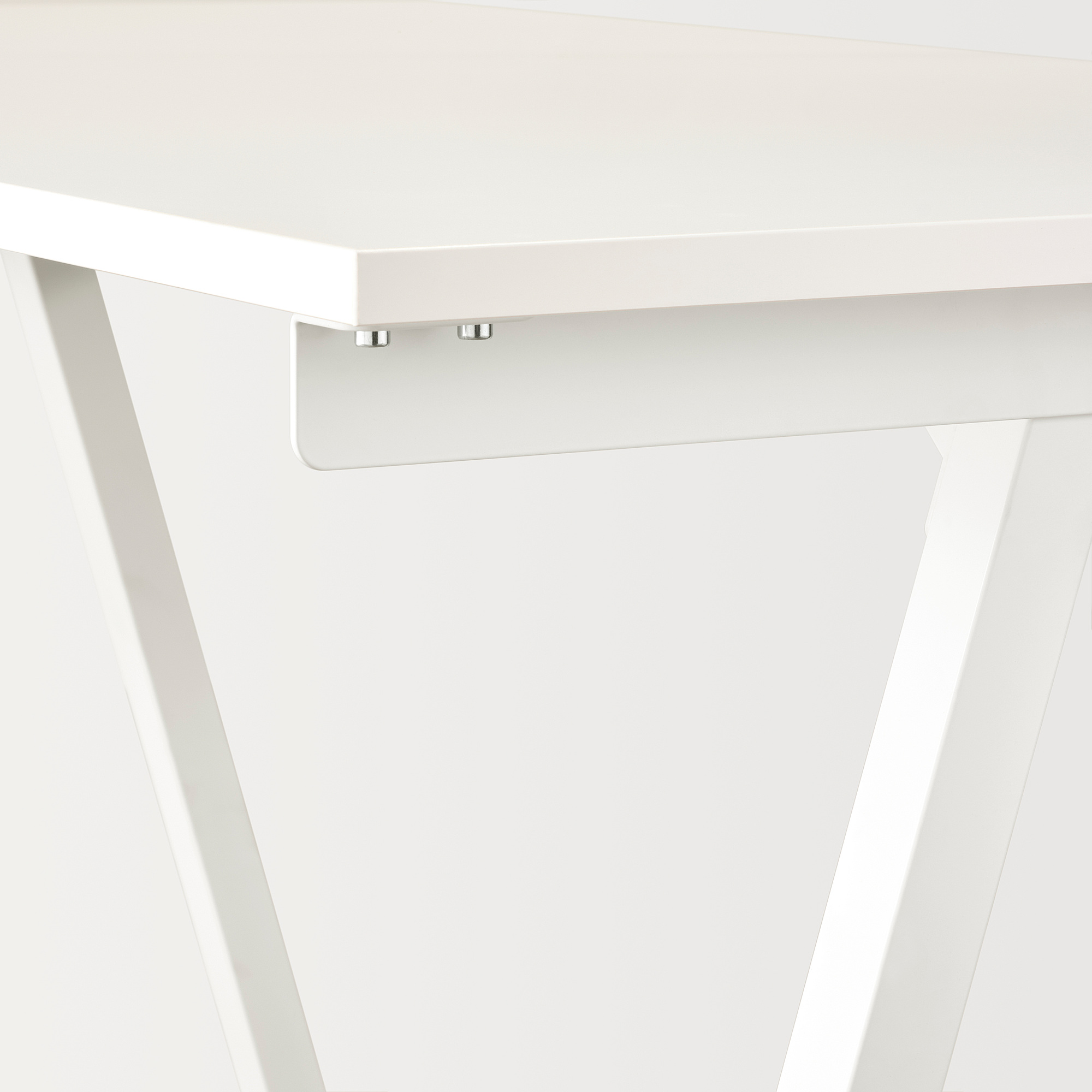 TROTTEN desk