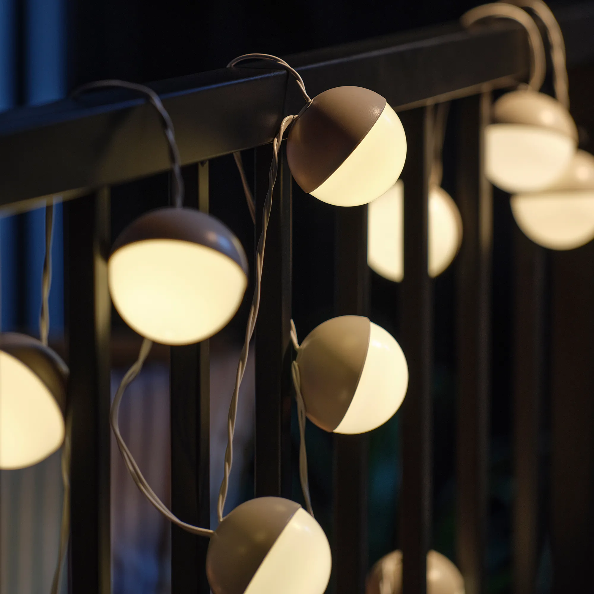 SOLVINDEN LED lighting chain with 12 lights