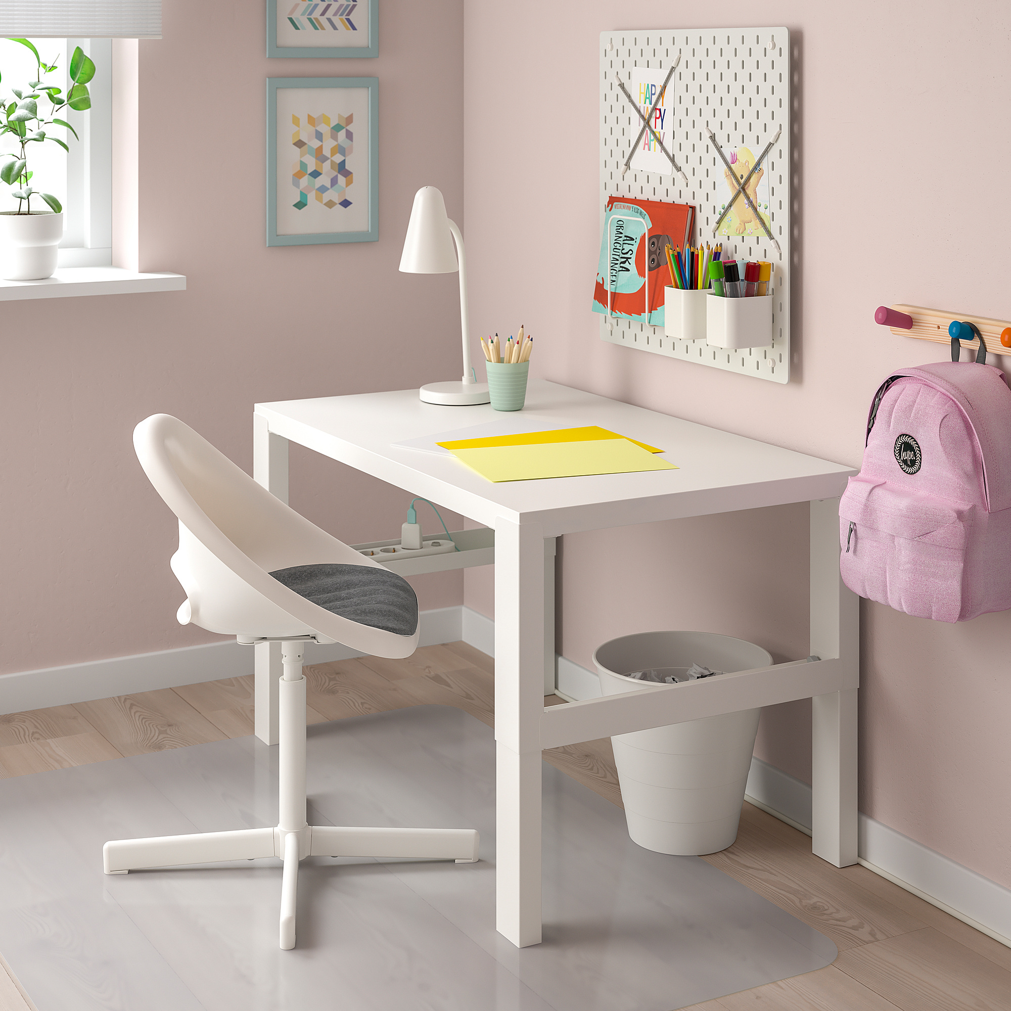 LOBERGET/SIBBEN children’s desk chair with pad